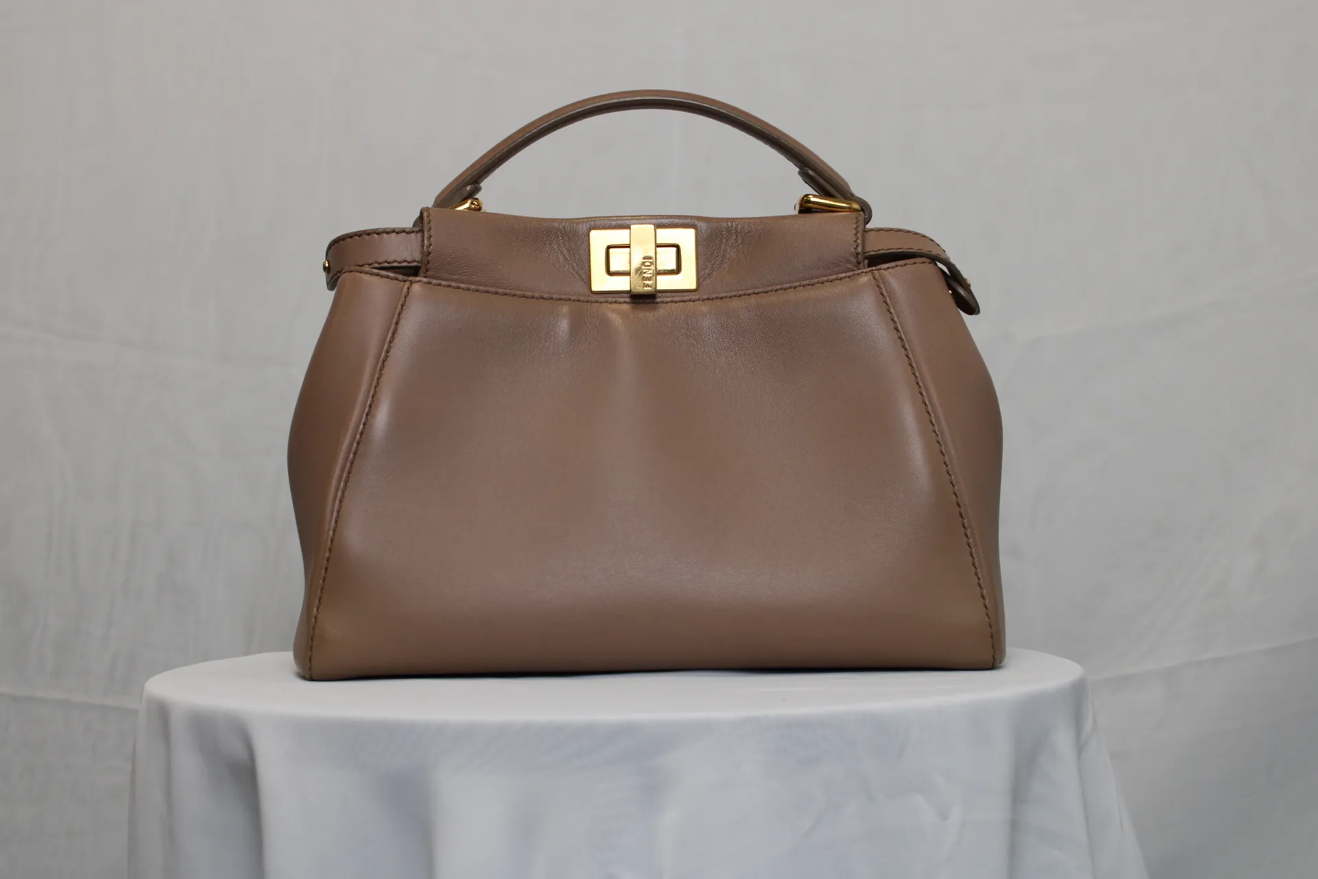 FENDI Peekaboo Mini Sand-Coloured Leather Bag FENDI Peekaboo Mini Sand-Coloured Leather Bag