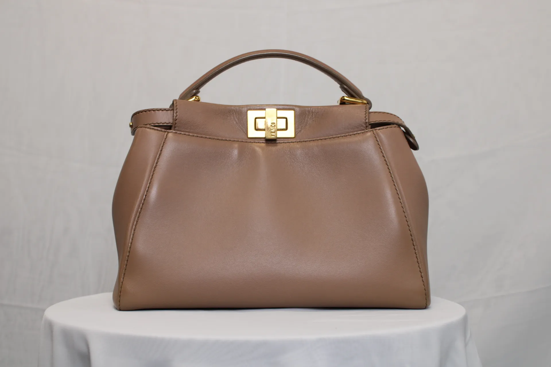 FENDI Peekaboo Mini Sand-Coloured Leather Bag FENDI Peekaboo Mini Sand-Coloured Leather Bag