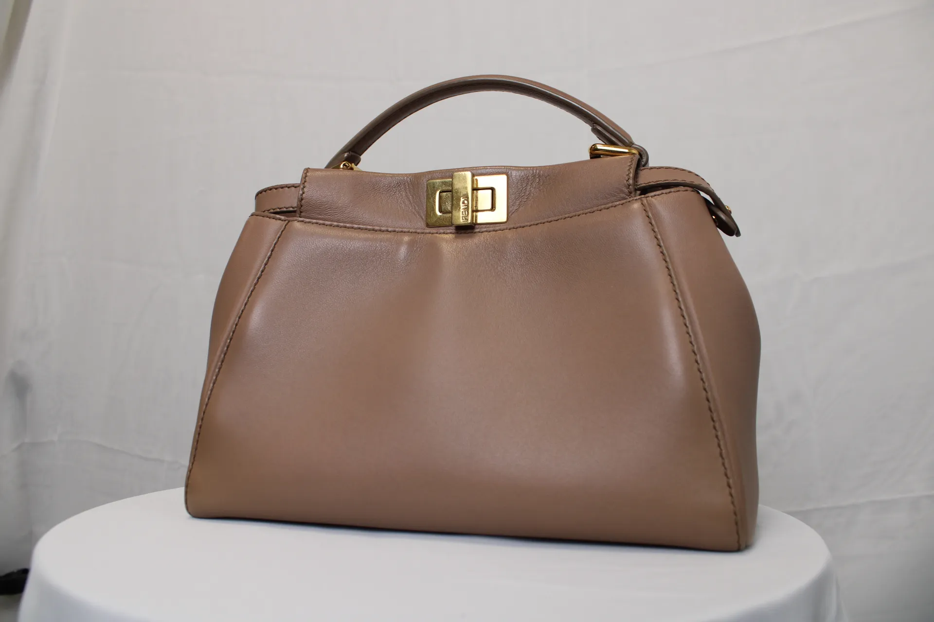FENDI Peekaboo Mini Sand-Coloured Leather Bag FENDI Peekaboo Mini Sand-Coloured Leather Bag