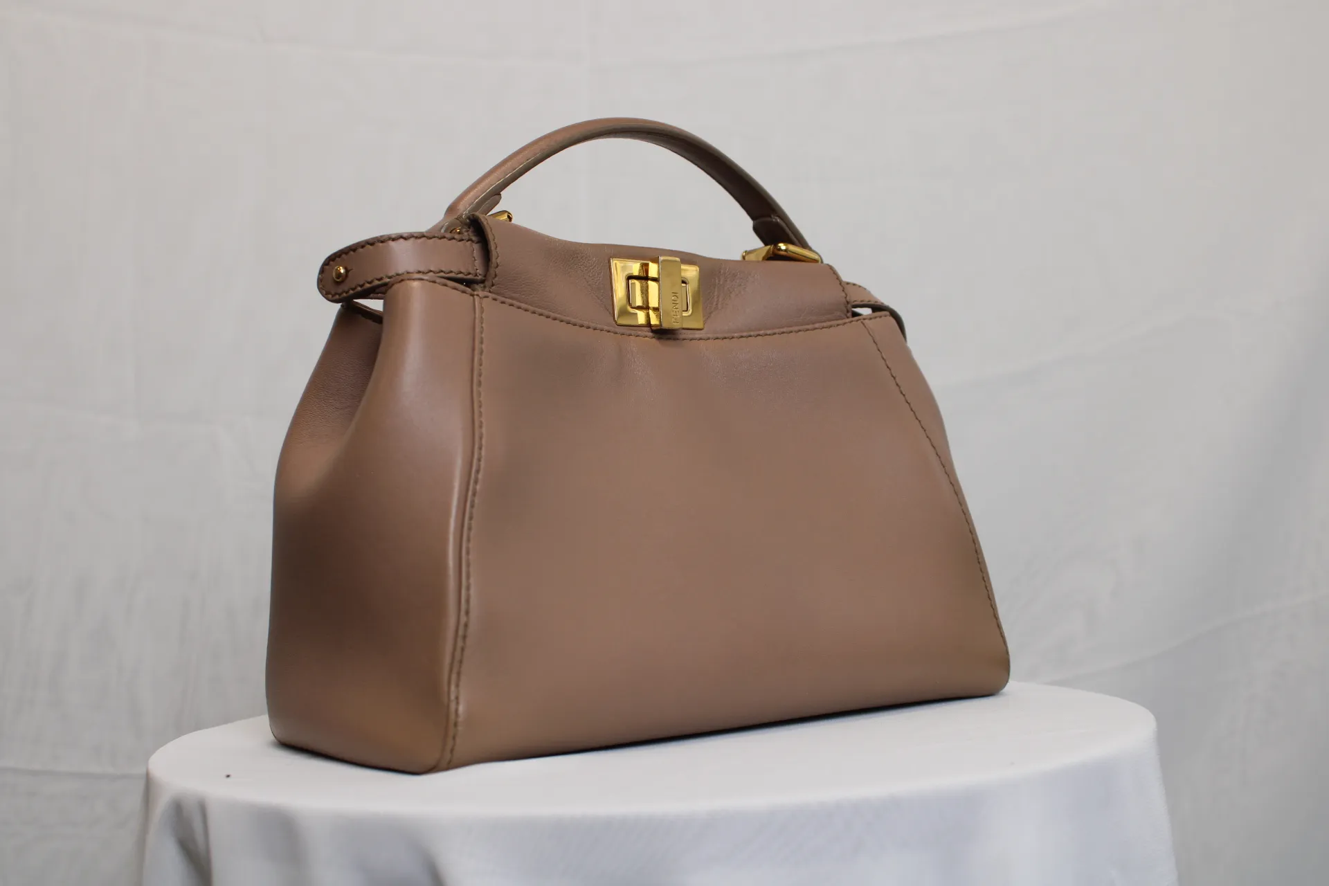 FENDI Peekaboo Mini Sand-Coloured Leather Bag FENDI Peekaboo Mini Sand-Coloured Leather Bag