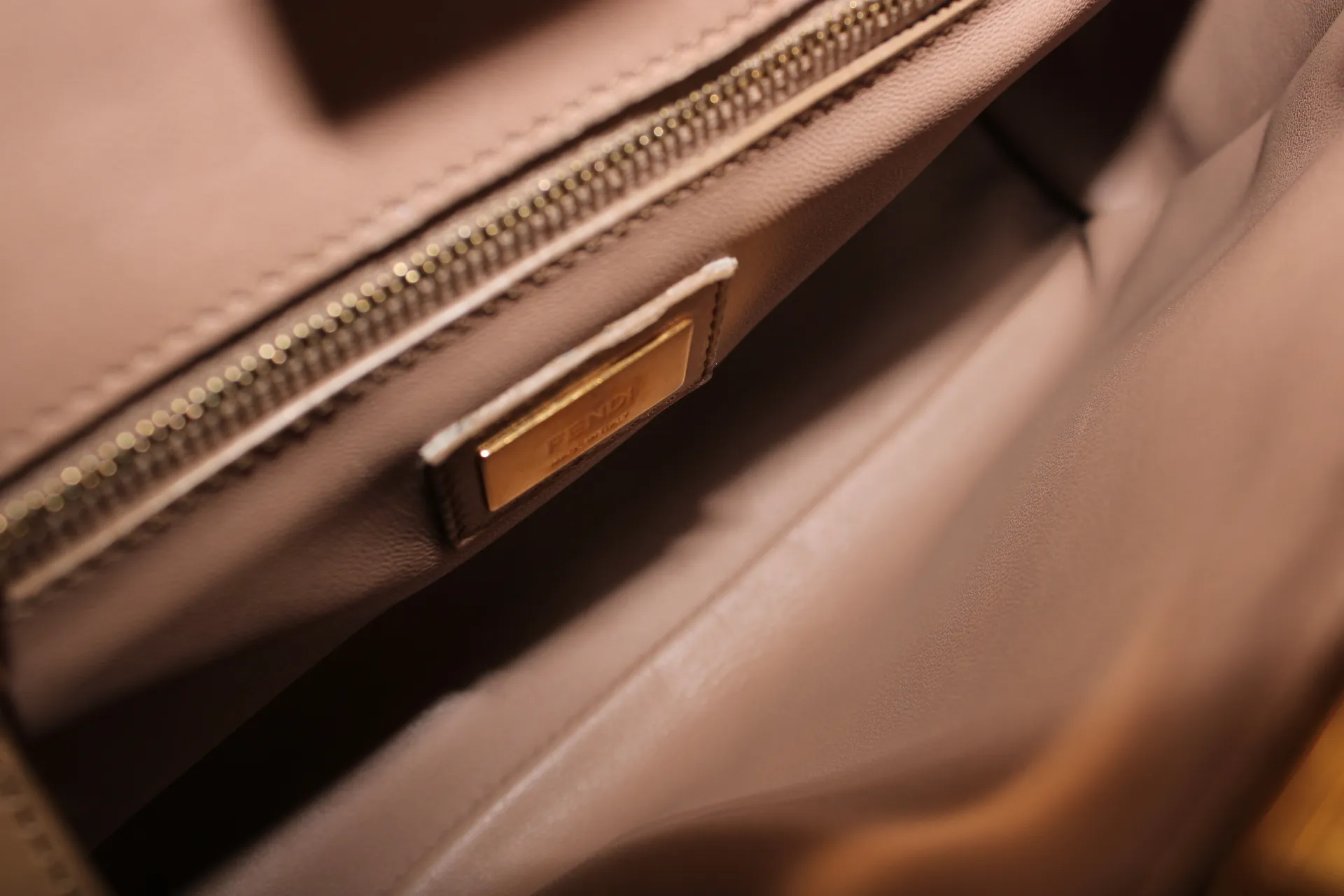 FENDI Peekaboo Mini Sand-Coloured Leather Bag FENDI Peekaboo Mini Sand-Coloured Leather Bag
