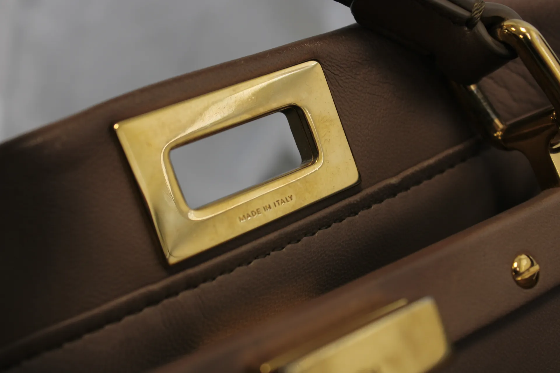 FENDI Peekaboo Mini Sand-Coloured Leather Bag FENDI Peekaboo Mini Sand-Coloured Leather Bag