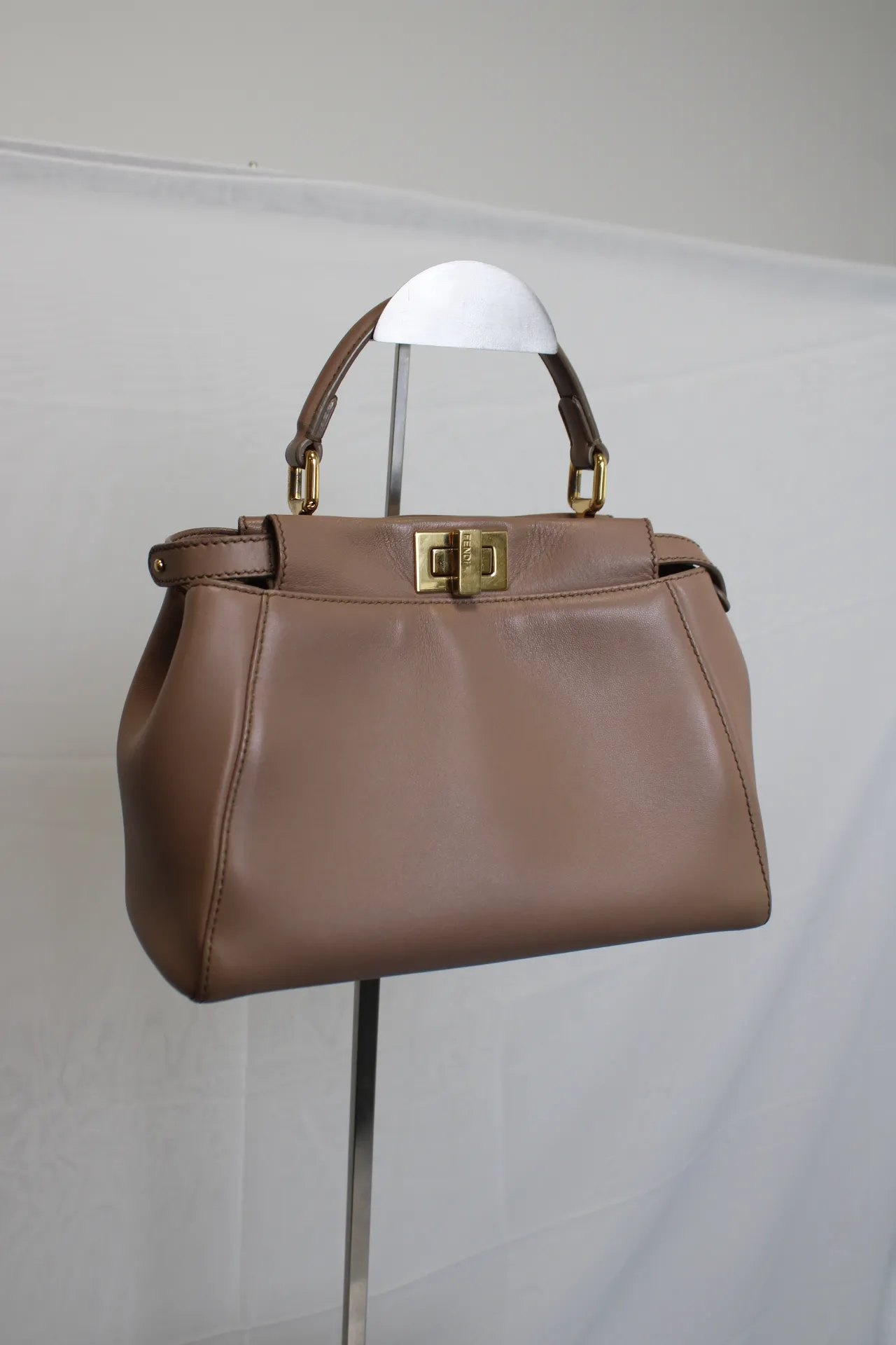 FENDI Peekaboo Mini Sand-Coloured Leather Bag FENDI Peekaboo Mini Sand-Coloured Leather Bag