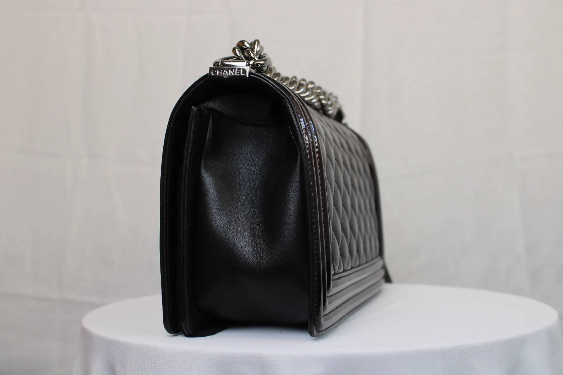 CHANEL Black / Brown Patent Medium Boy Bag CHANEL Black / Brown Patent Medium Boy Bag