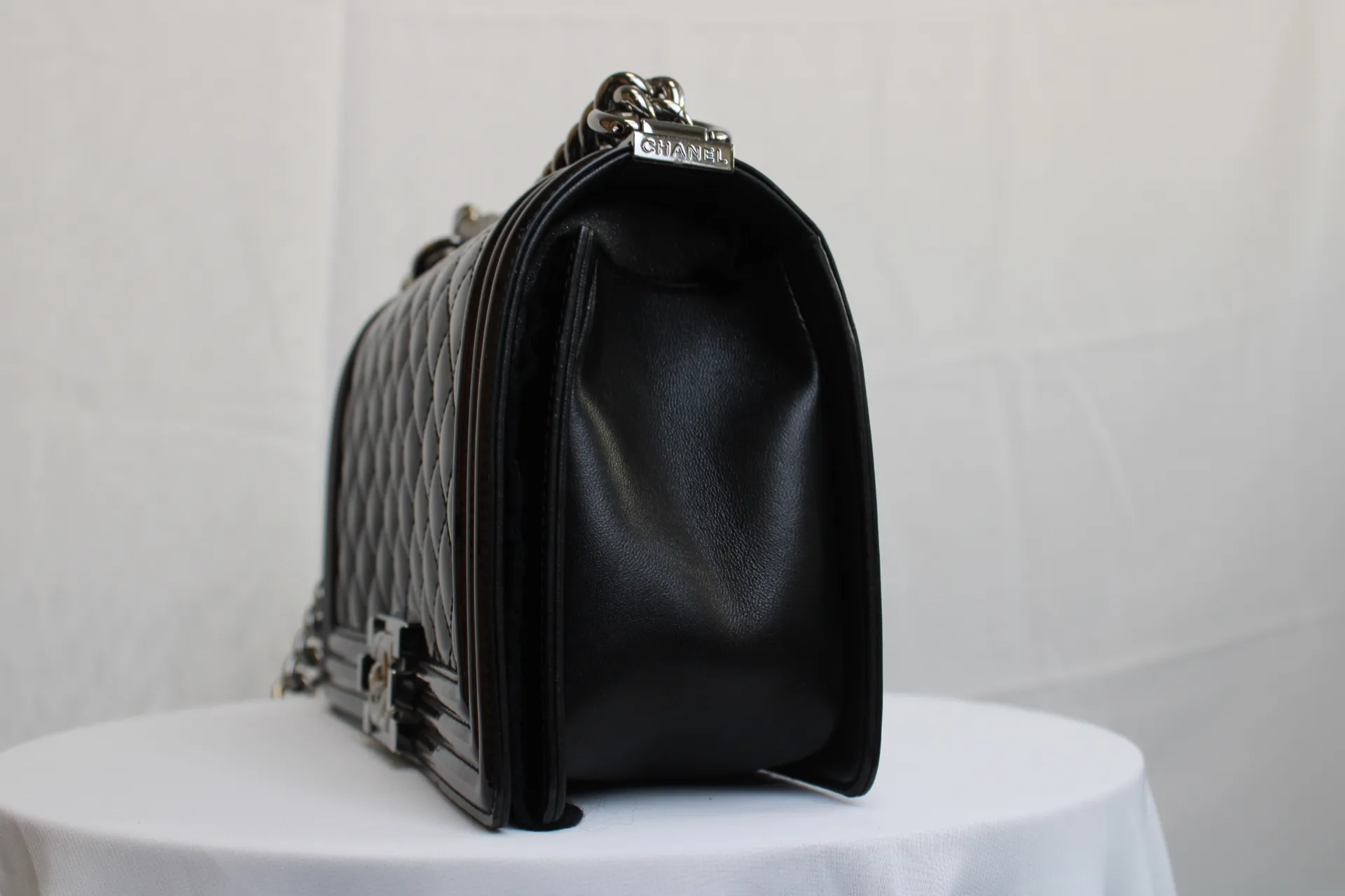 CHANEL Black / Brown Patent Medium Boy Bag CHANEL Black / Brown Patent Medium Boy Bag