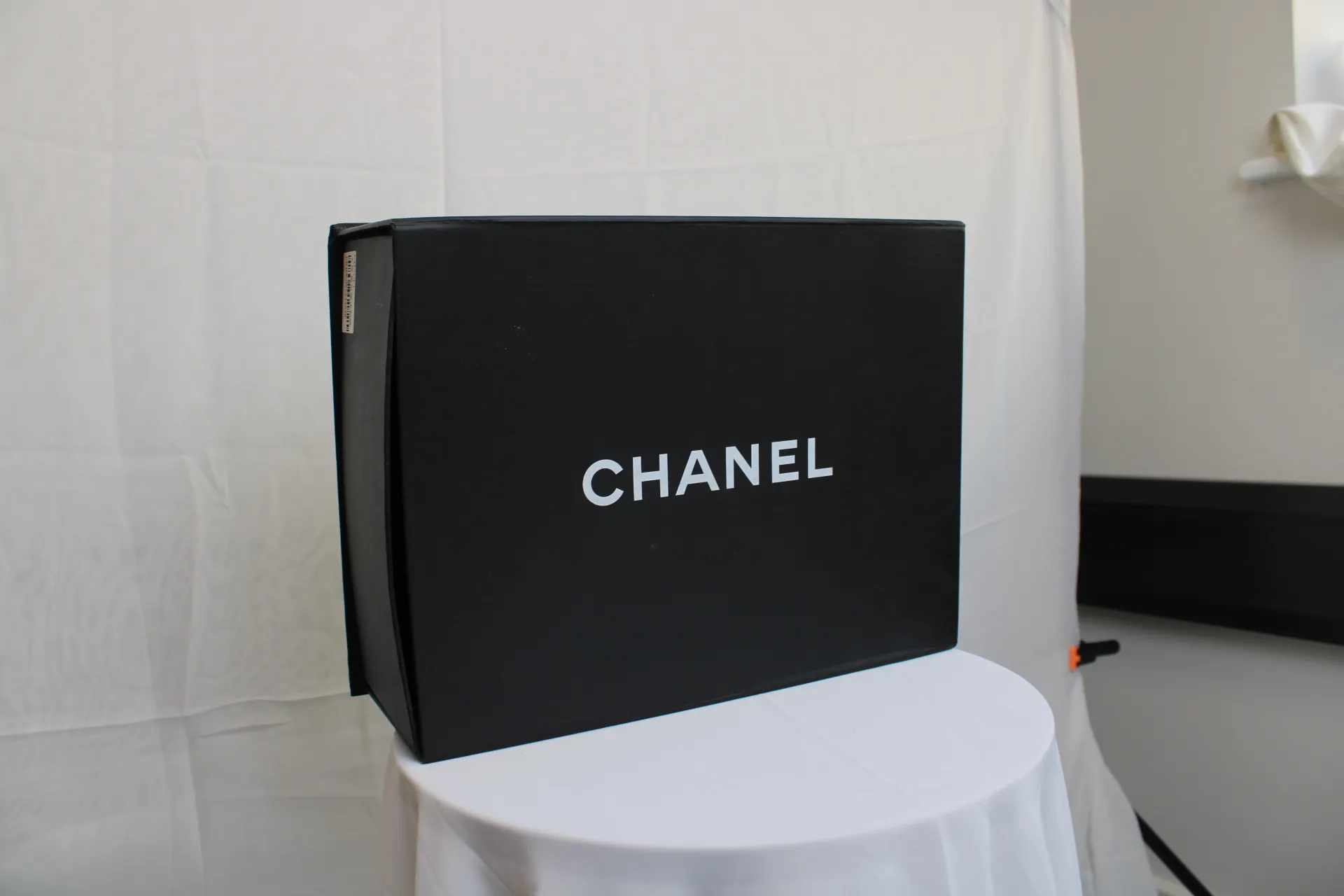 CHANEL Black / Brown Patent Medium Boy Bag CHANEL Black / Brown Patent Medium Boy Bag