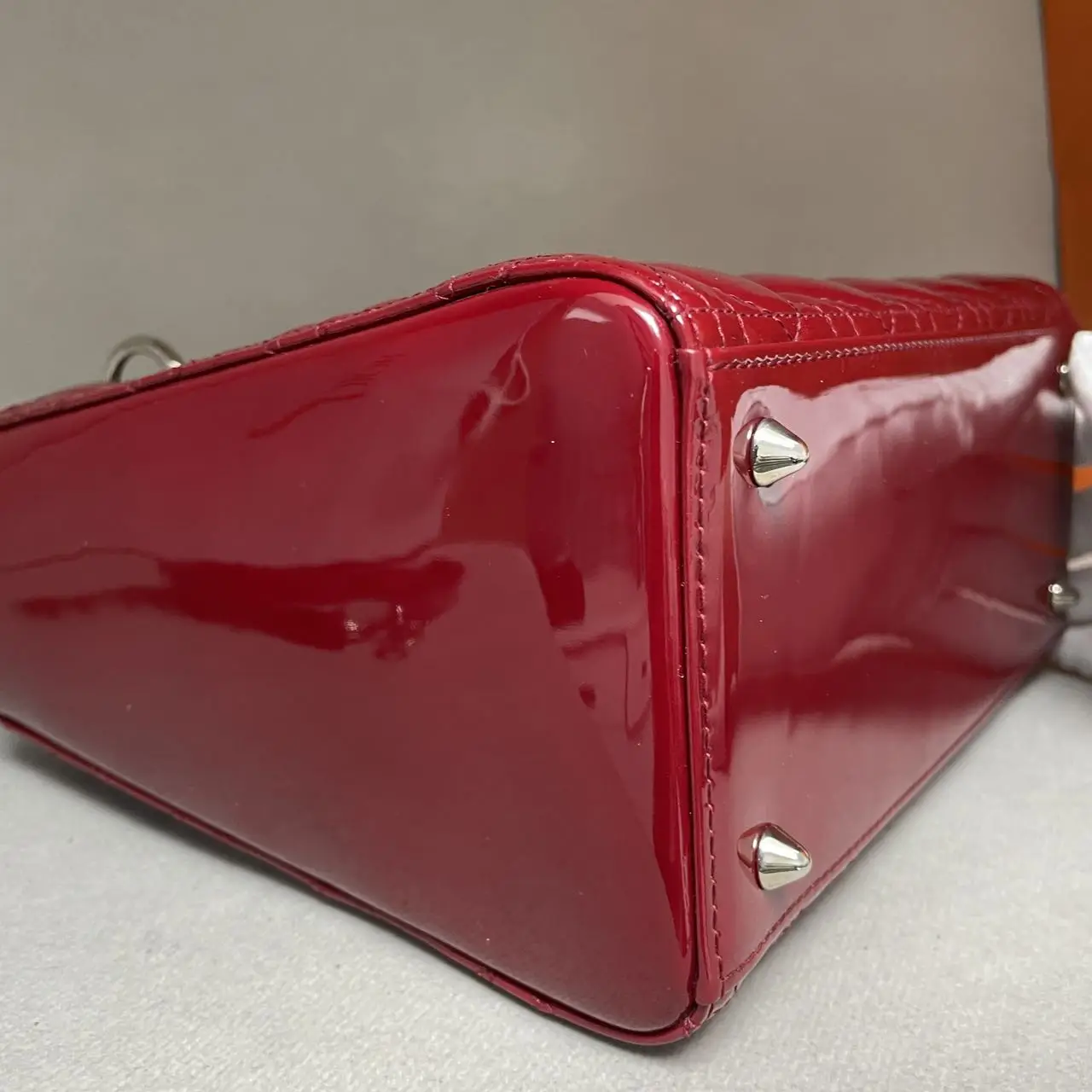 DIOR Medium Lady Dior Bag Cherry Red Patent Cannage Calfskin DIOR Medium Lady Dior Bag Cherry Red Patent Cannage Calfskin