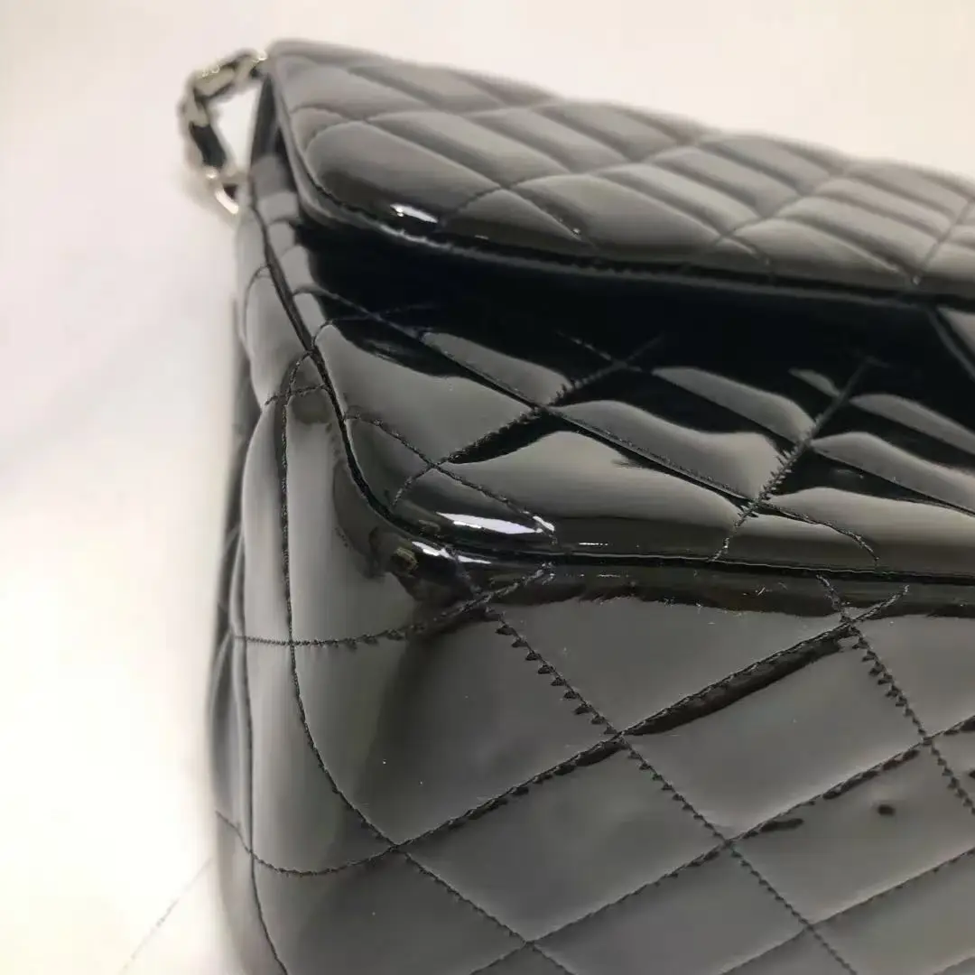 CHANEL Black Jumbo / Large Classic Flap Bag Patent Leather Handbag CHANEL Black Jumbo / Large Classic Flap Bag Patent Leather Handbag