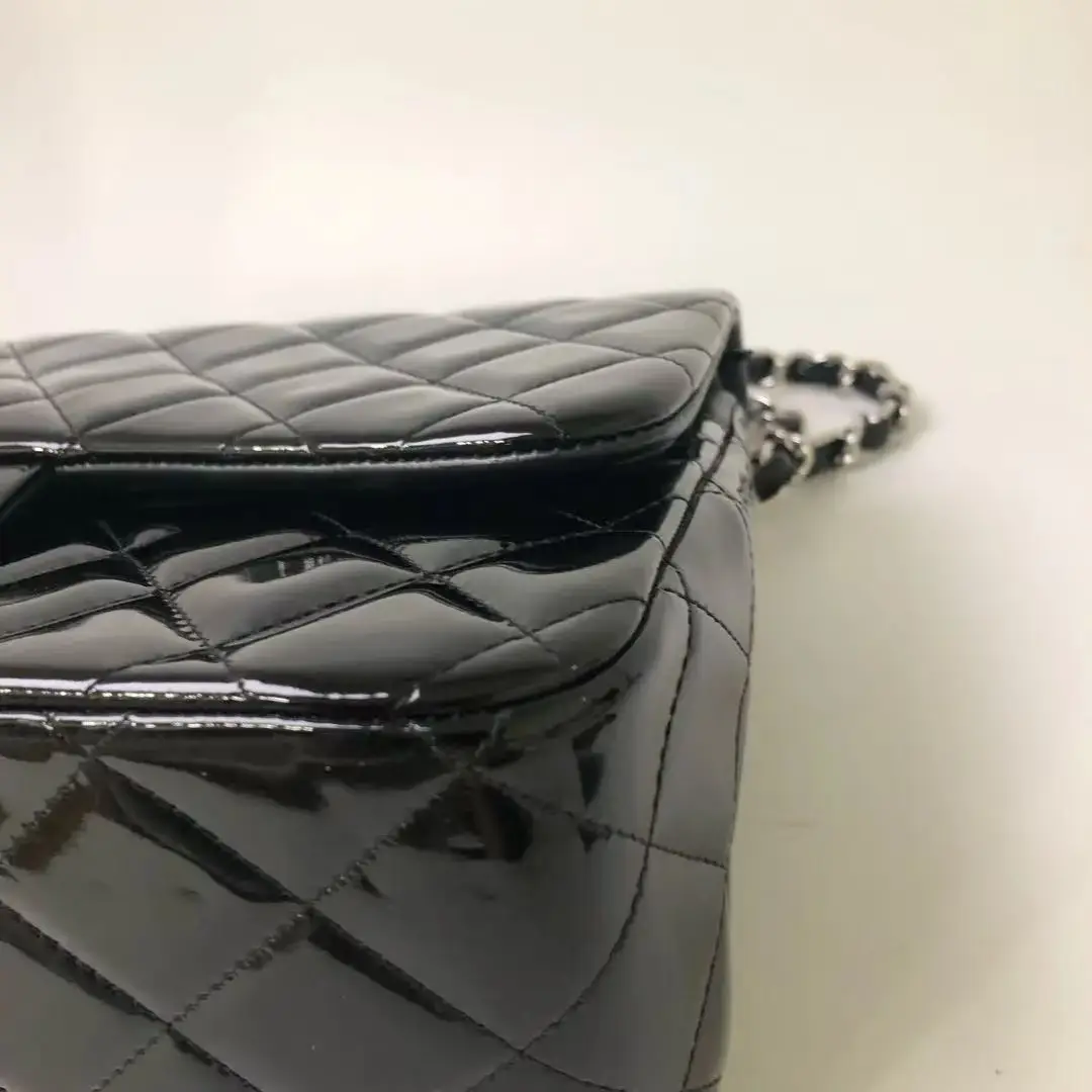 CHANEL Black Jumbo / Large Classic Flap Bag Patent Leather Handbag CHANEL Black Jumbo / Large Classic Flap Bag Patent Leather Handbag