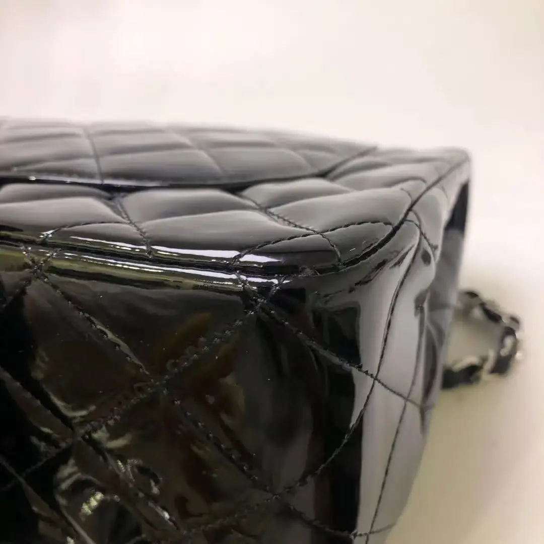 CHANEL Black Jumbo / Large Classic Flap Bag Patent Leather Handbag CHANEL Black Jumbo / Large Classic Flap Bag Patent Leather Handbag