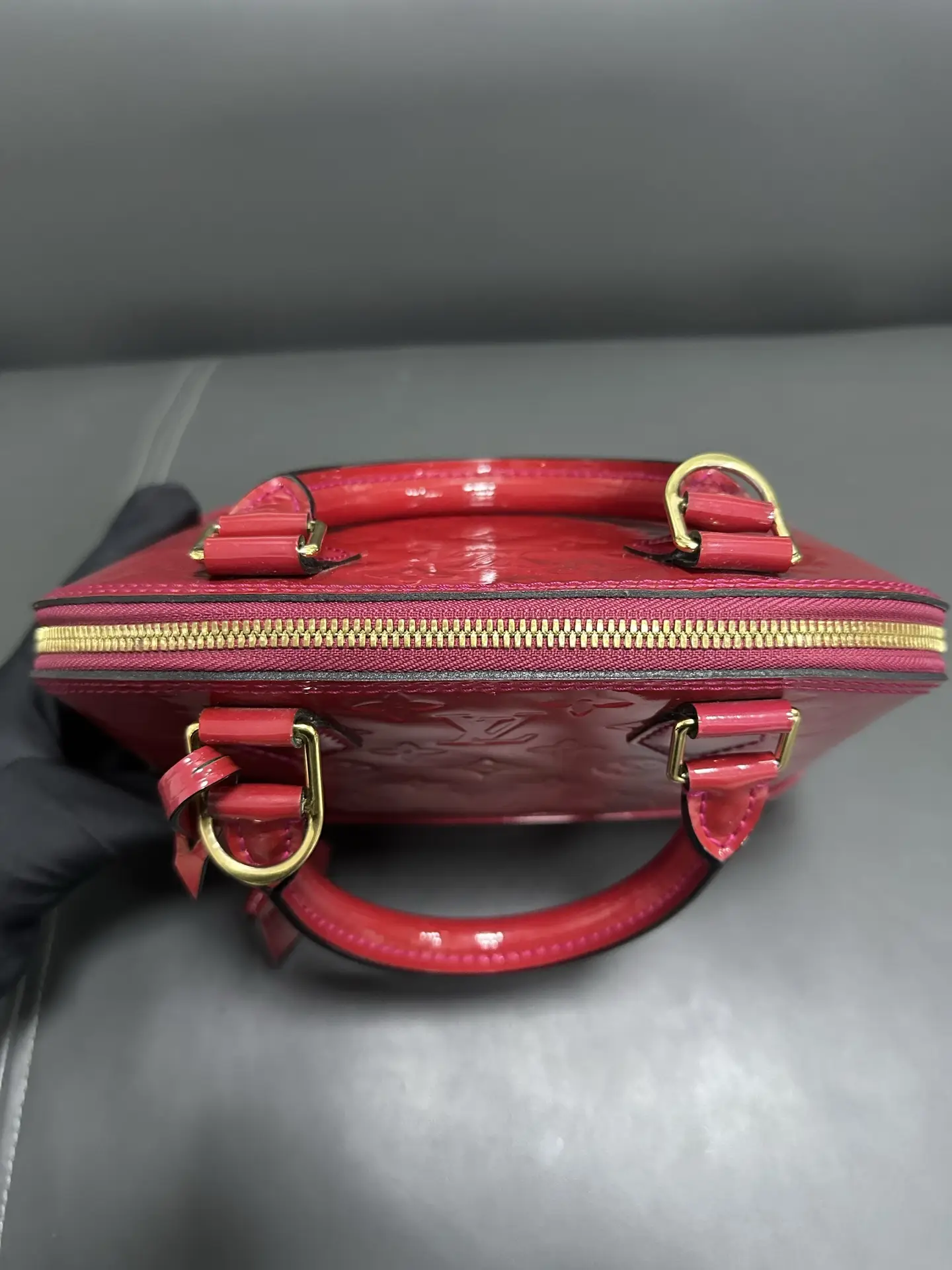 LOUIS VUITTON Alma BB Bag LOUIS VUITTON Alma BB Bag