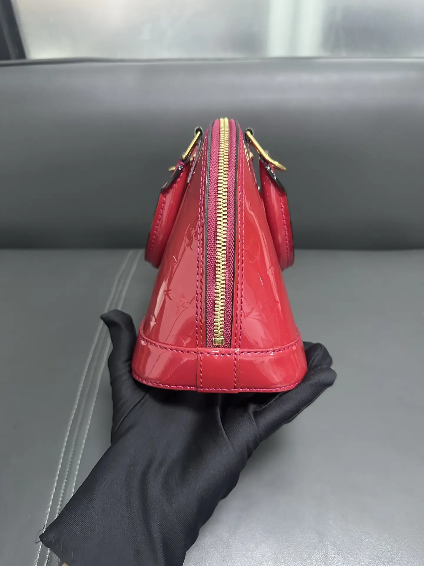 LOUIS VUITTON Alma BB Bag LOUIS VUITTON Alma BB Bag