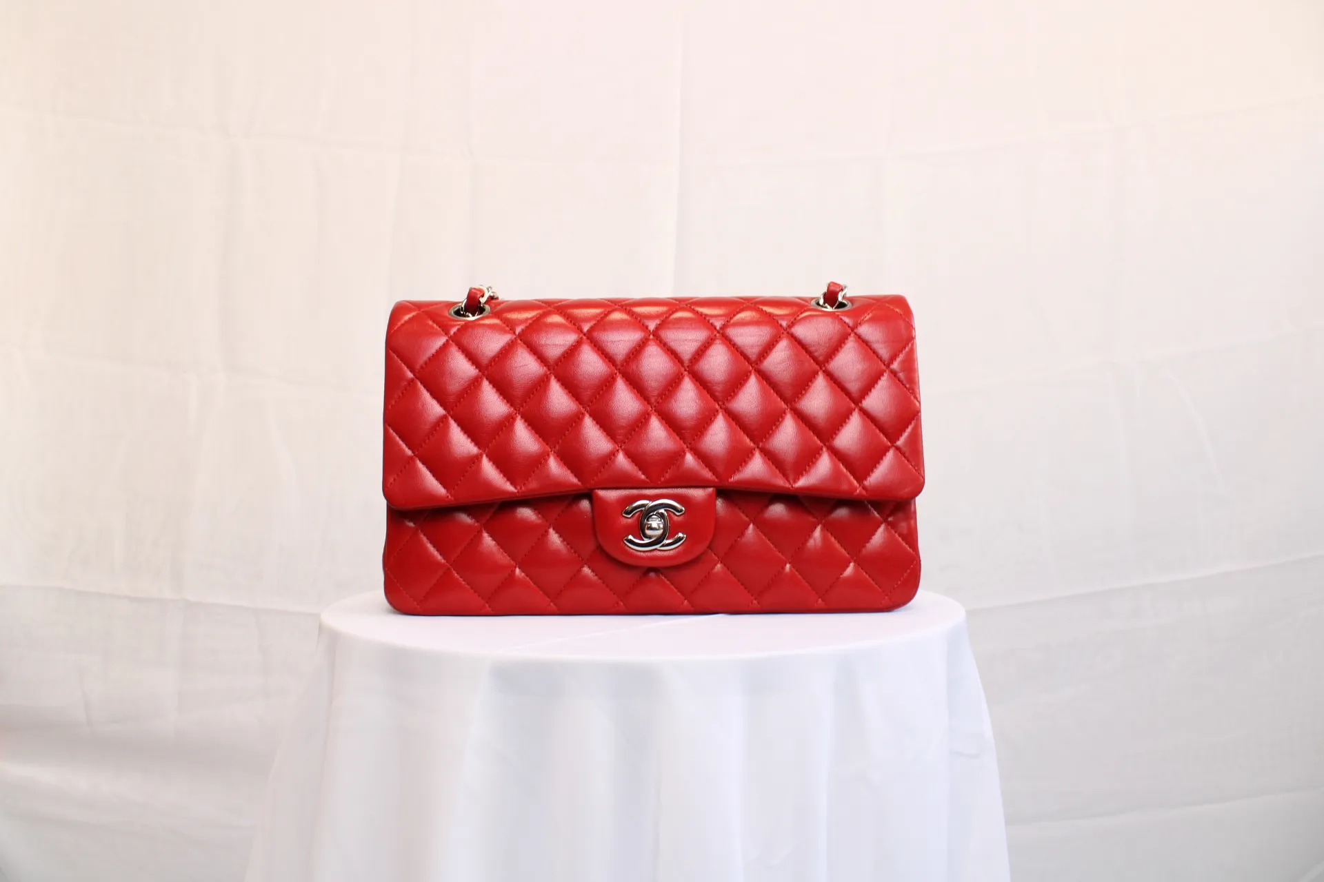 CHANEL 11.22 Classic Flap Handbag Medium Red Lambskin CHANEL 11.22 Classic Flap Handbag Medium Red Lambskin