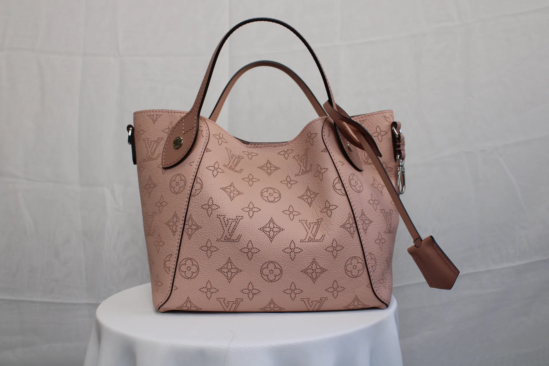 LOUIS VUITTON Hina PM Bag LOUIS VUITTON Hina PM Bag