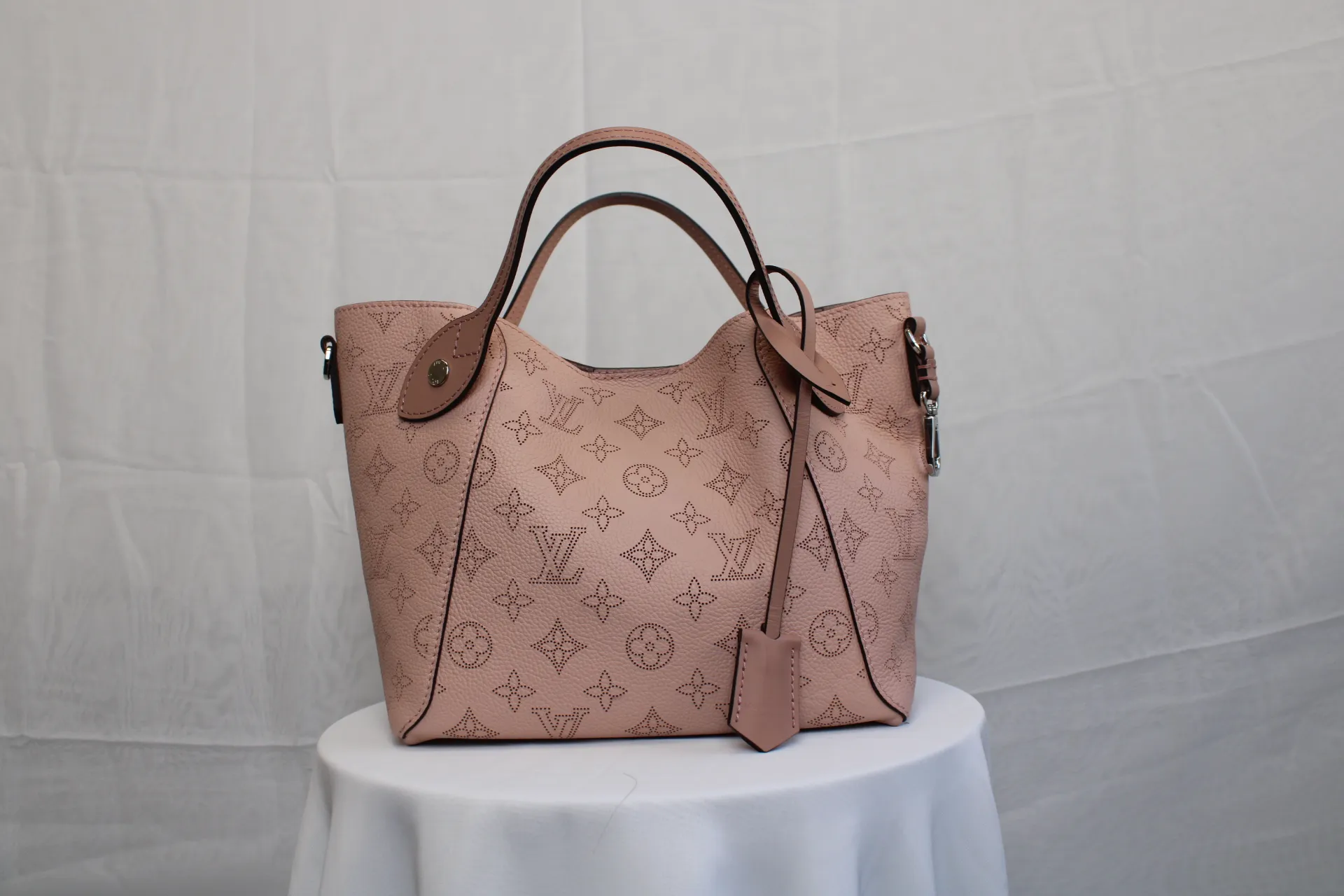 LOUIS VUITTON Hina PM Bag LOUIS VUITTON Hina PM Bag