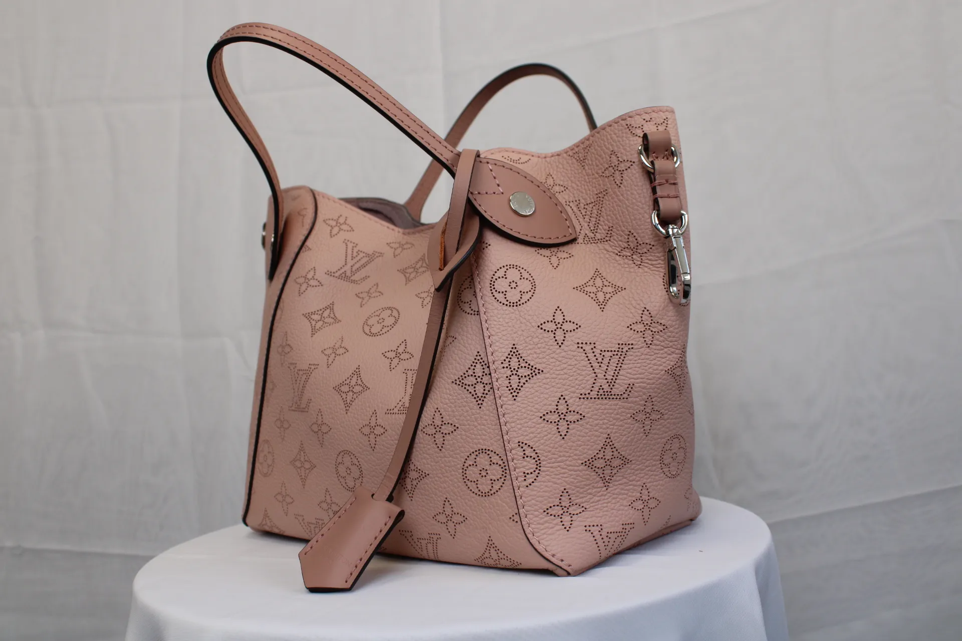 LOUIS VUITTON Hina PM Bag LOUIS VUITTON Hina PM Bag