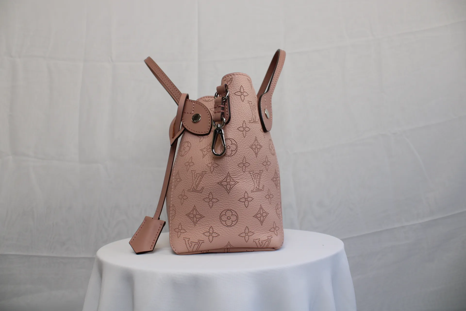 LOUIS VUITTON Hina PM Bag LOUIS VUITTON Hina PM Bag