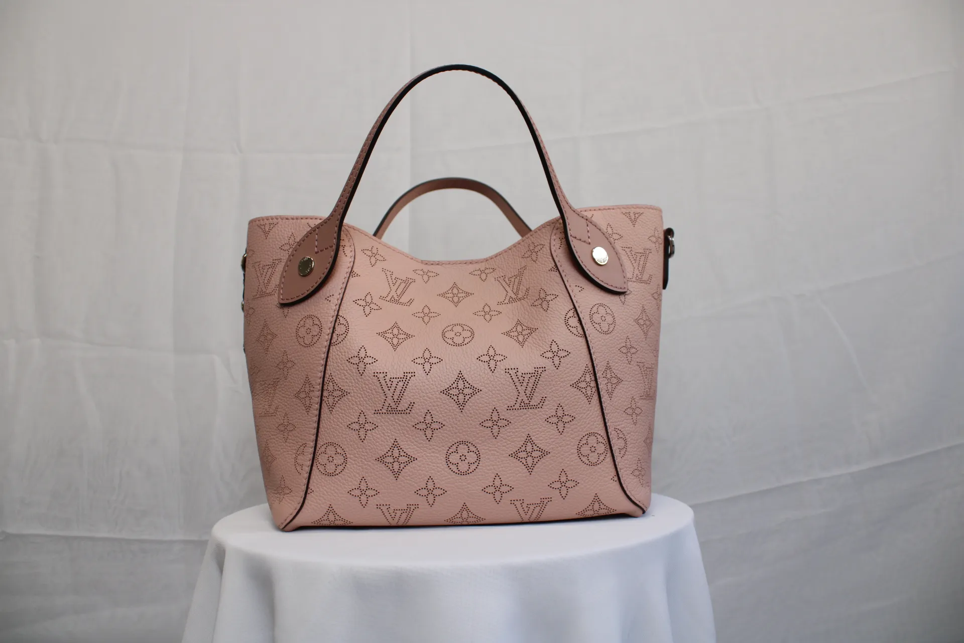 LOUIS VUITTON Hina PM Bag LOUIS VUITTON Hina PM Bag