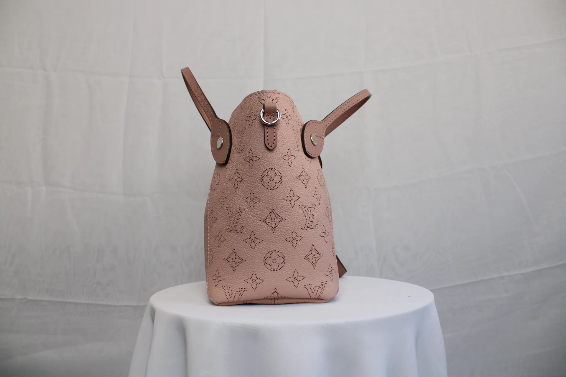 LOUIS VUITTON Hina PM Bag LOUIS VUITTON Hina PM Bag