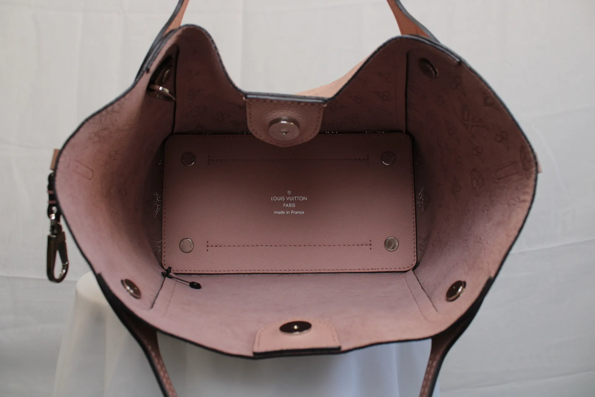 LOUIS VUITTON Hina PM Bag LOUIS VUITTON Hina PM Bag