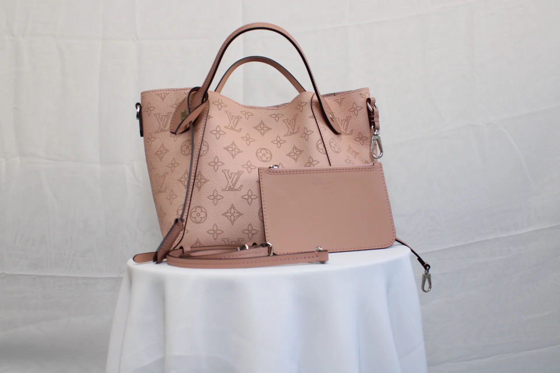 LOUIS VUITTON Hina PM Bag LOUIS VUITTON Hina PM Bag