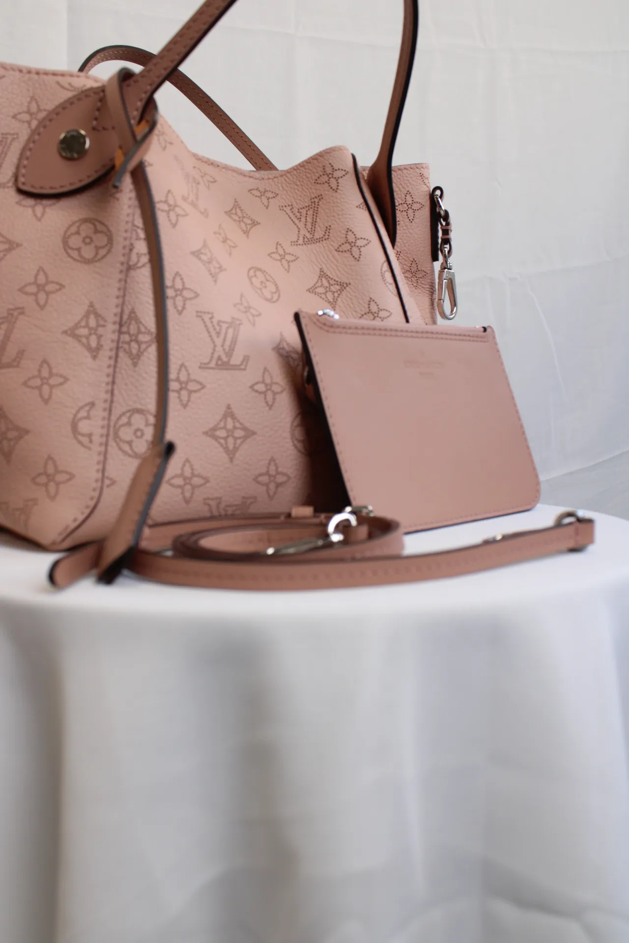 LOUIS VUITTON Hina PM Bag LOUIS VUITTON Hina PM Bag