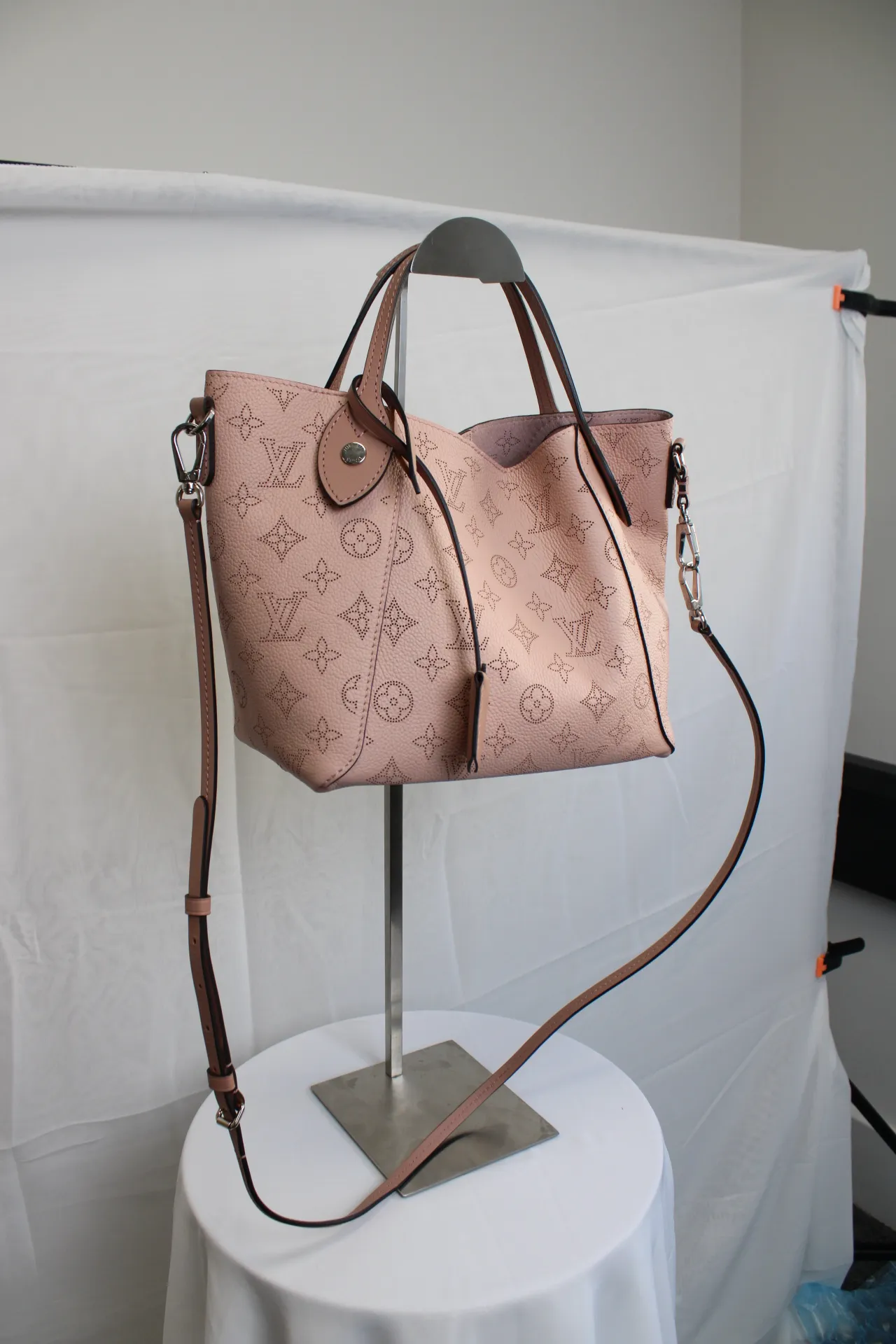 LOUIS VUITTON Hina PM Bag LOUIS VUITTON Hina PM Bag