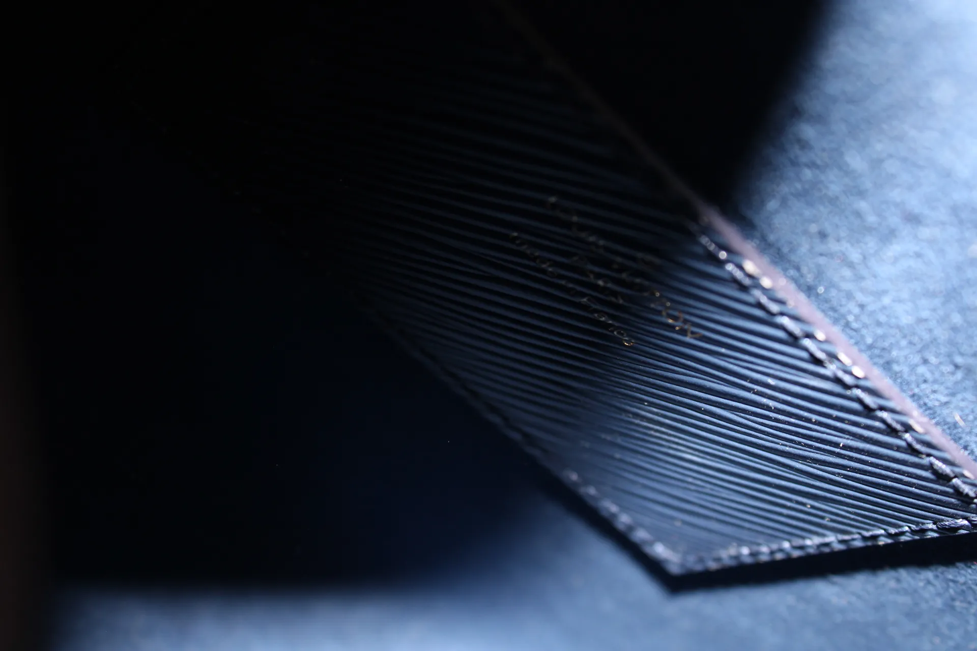 Louis Vuitton Twist MM Chain Bag Louis Vuitton Twist MM Chain Bag