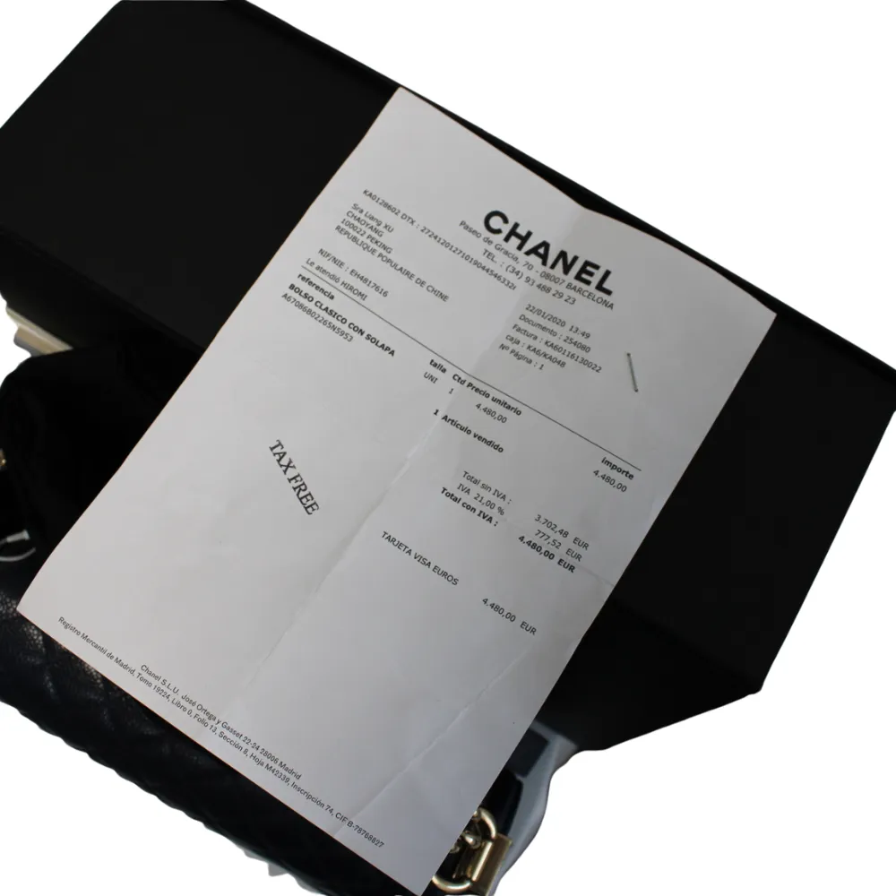 CHANEL Medium Navy Caviar Leather Boy Bag CHANEL Medium Navy Caviar Leather Boy Bag