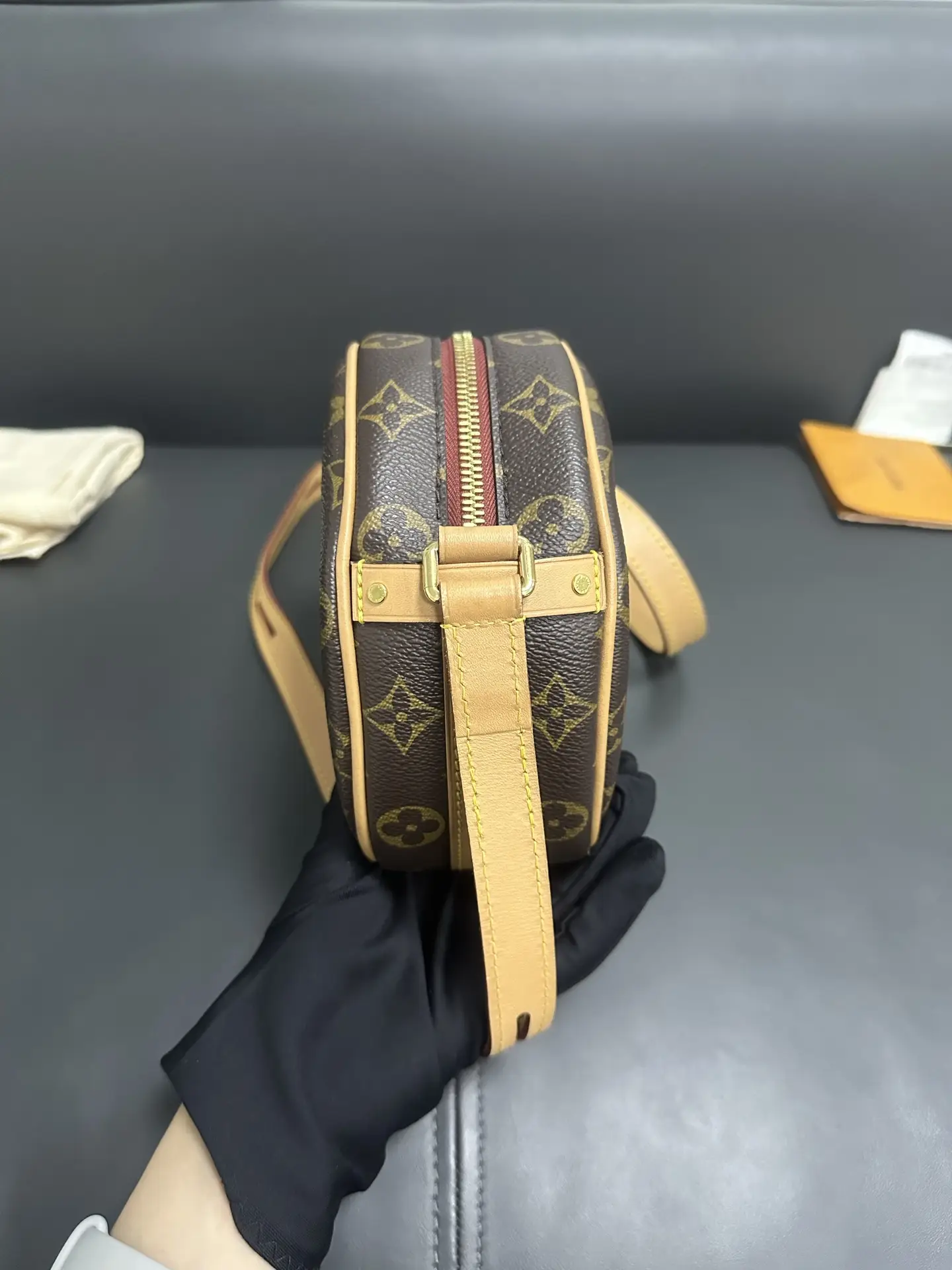 Louis Vuitton Brown Monogram Canvas Boite Chapeau Souple PM Shoulder Bag Louis Vuitton Brown Monogram Canvas Boite Chapeau Souple PM Shoulder Bag