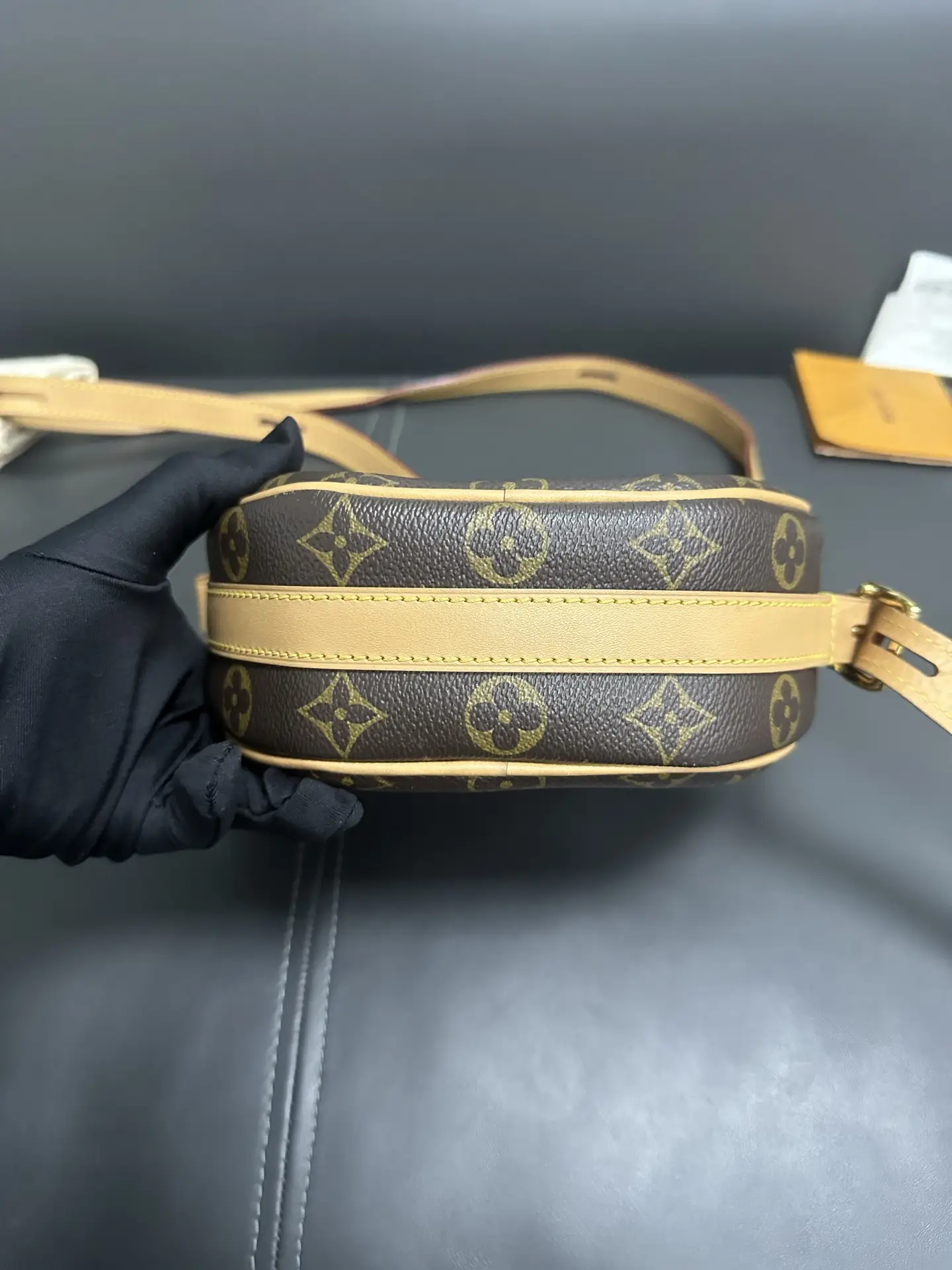 Louis Vuitton Brown Monogram Canvas Boite Chapeau Souple PM Shoulder Bag Louis Vuitton Brown Monogram Canvas Boite Chapeau Souple PM Shoulder Bag