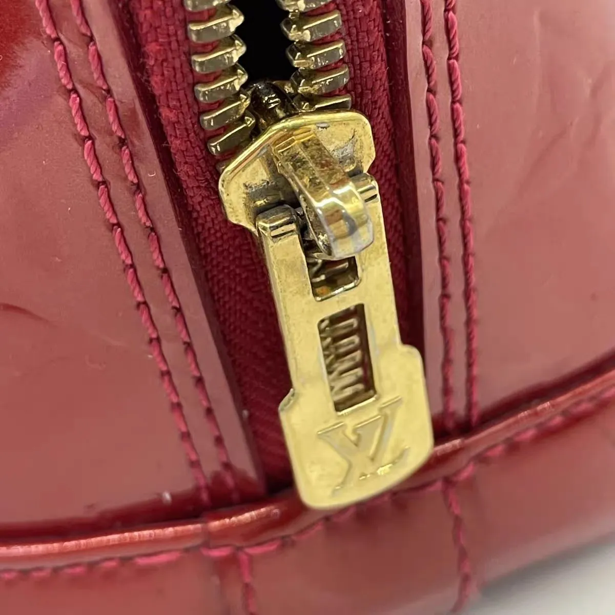 LOUIS VUITTON Alma BB Bag LOUIS VUITTON Alma BB Bag