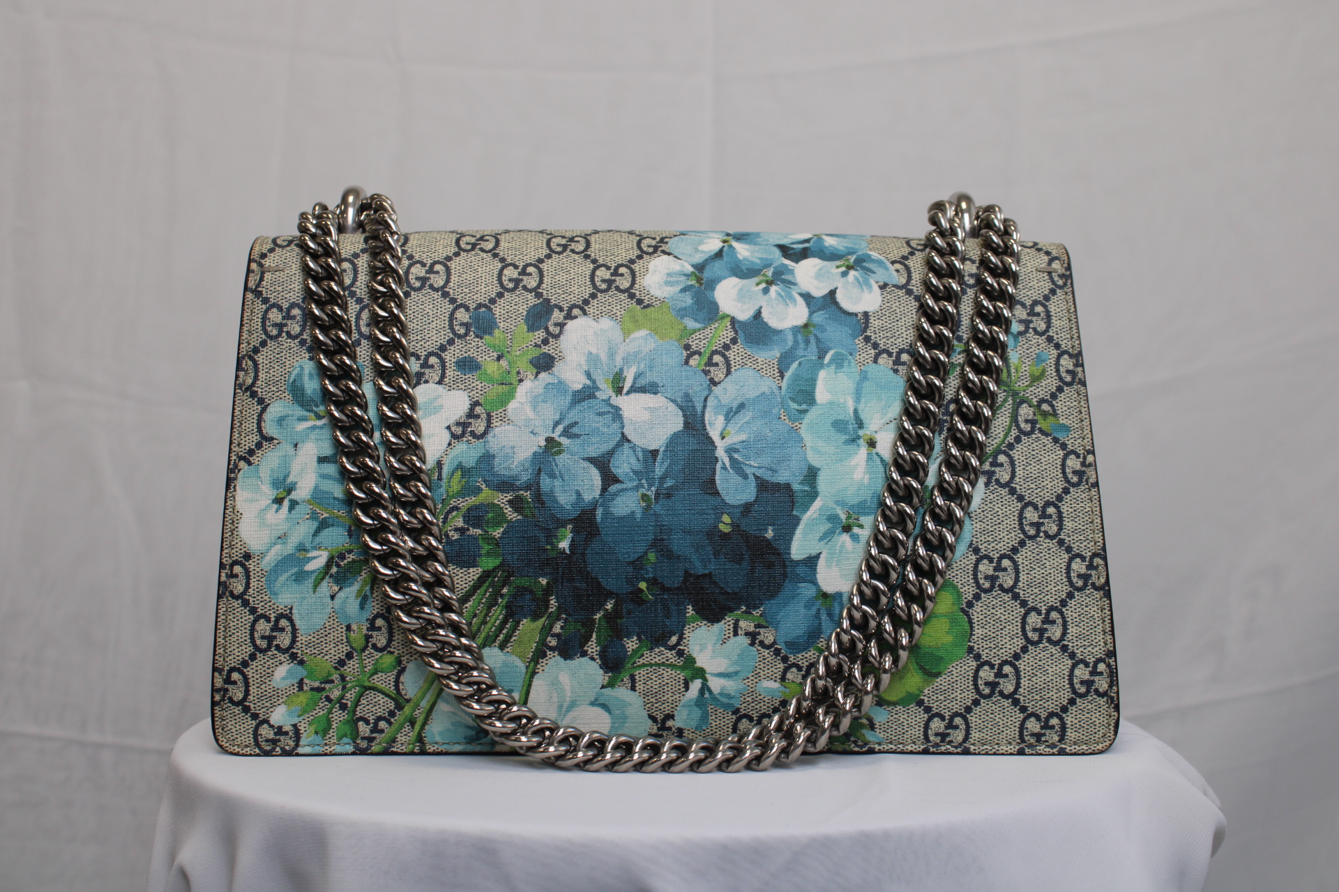 GUCCI Dionysus GG Superme Blooms Shoulder Bag Special Colour Limited Edition GUCCI Dionysus GG Superme Blooms Shoulder Bag Special Colour Limited Edition