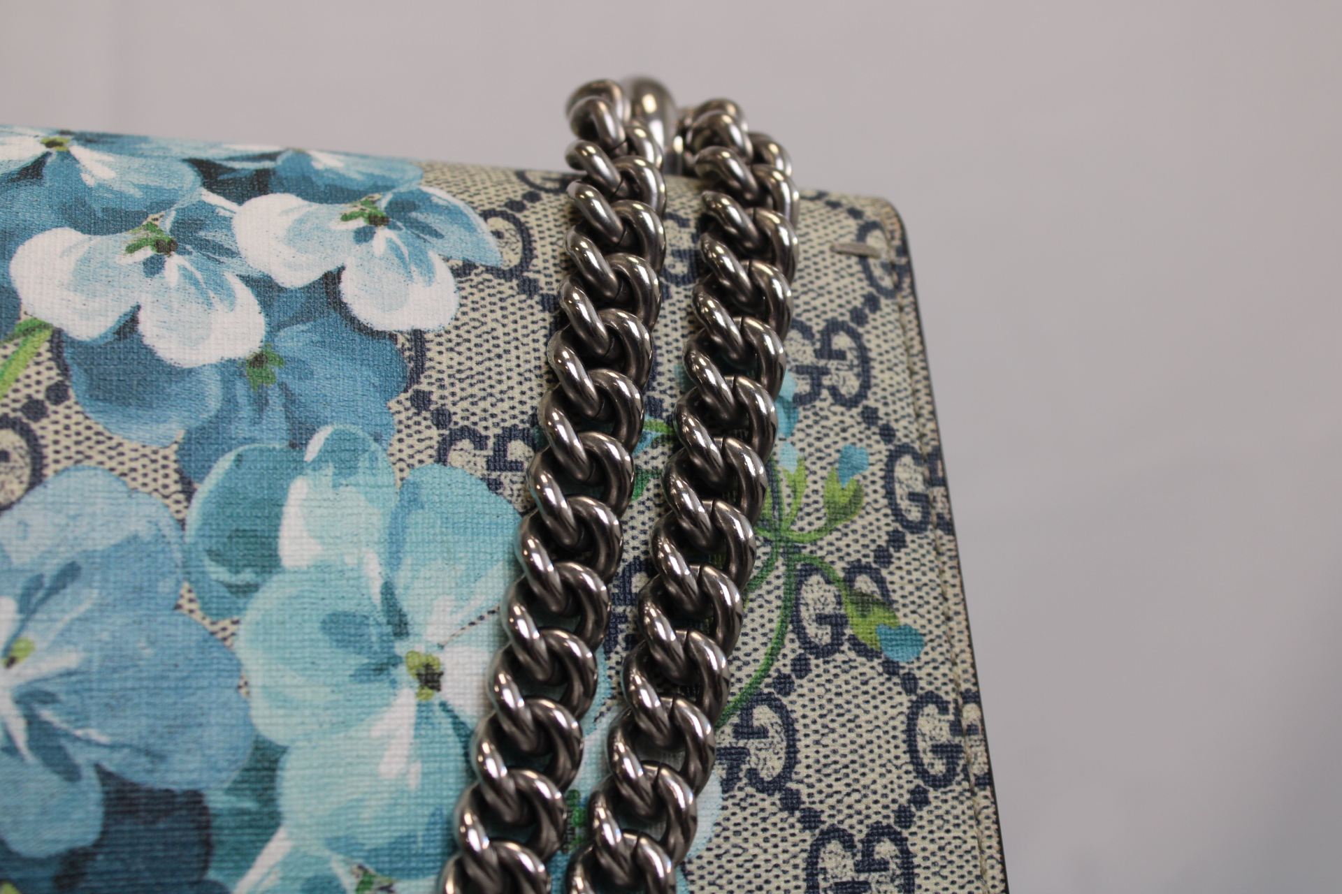 GUCCI Dionysus GG Superme Blooms Shoulder Bag Special Colour Limited Edition GUCCI Dionysus GG Superme Blooms Shoulder Bag Special Colour Limited Edition