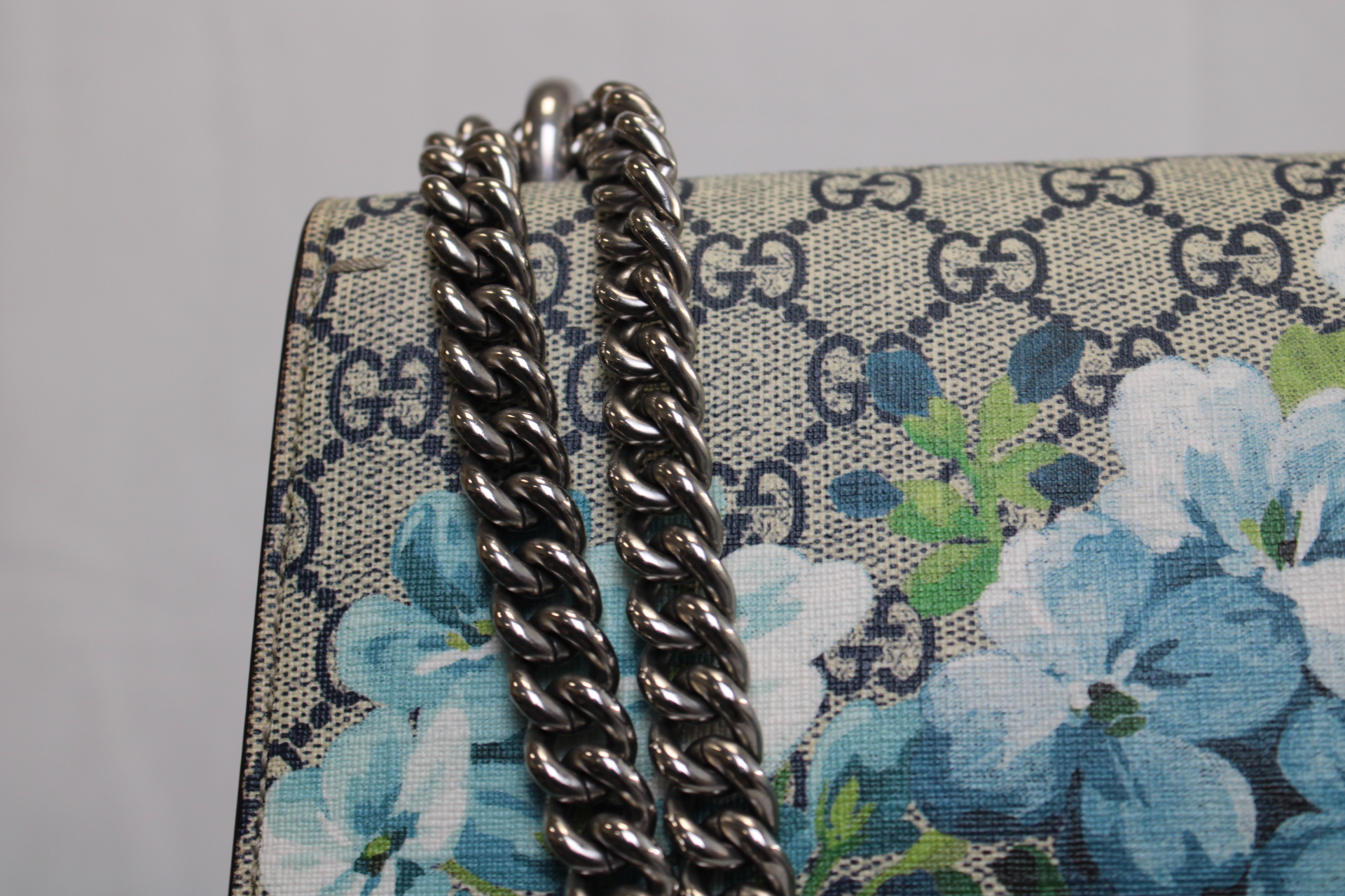 GUCCI Dionysus GG Superme Blooms Shoulder Bag Special Colour Limited Edition GUCCI Dionysus GG Superme Blooms Shoulder Bag Special Colour Limited Edition