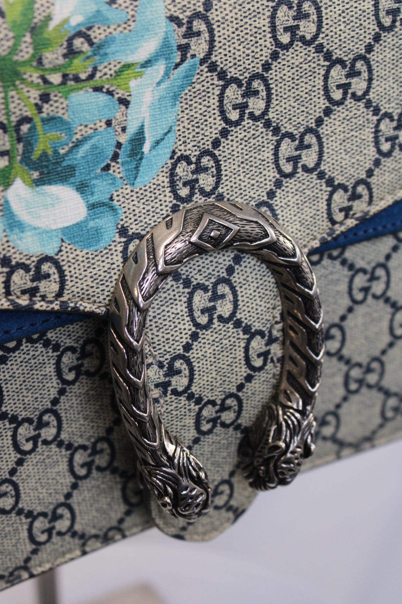 GUCCI Dionysus GG Superme Blooms Shoulder Bag Special Colour Limited Edition GUCCI Dionysus GG Superme Blooms Shoulder Bag Special Colour Limited Edition