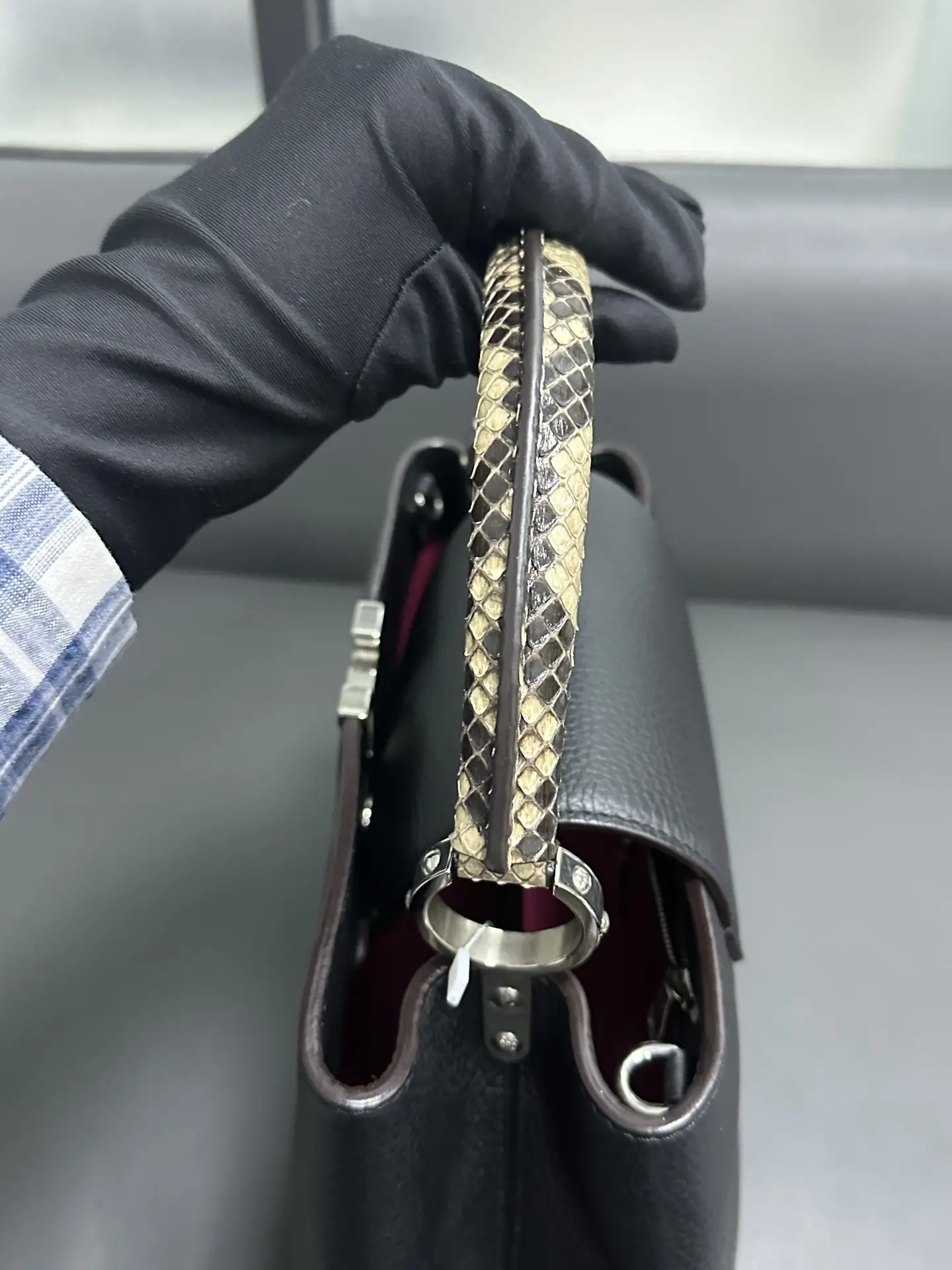 Louis Vuitton Capucines MM Black Leather & Python Top Handle Limited Edition Louis Vuitton Capucines MM Black Leather & Python Top Handle Limited Edition