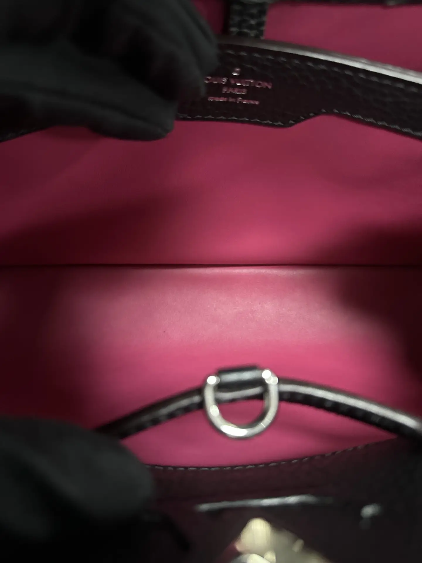 Louis Vuitton Capucines MM Black Leather & Python Top Handle Limited Edition Louis Vuitton Capucines MM Black Leather & Python Top Handle Limited Edition