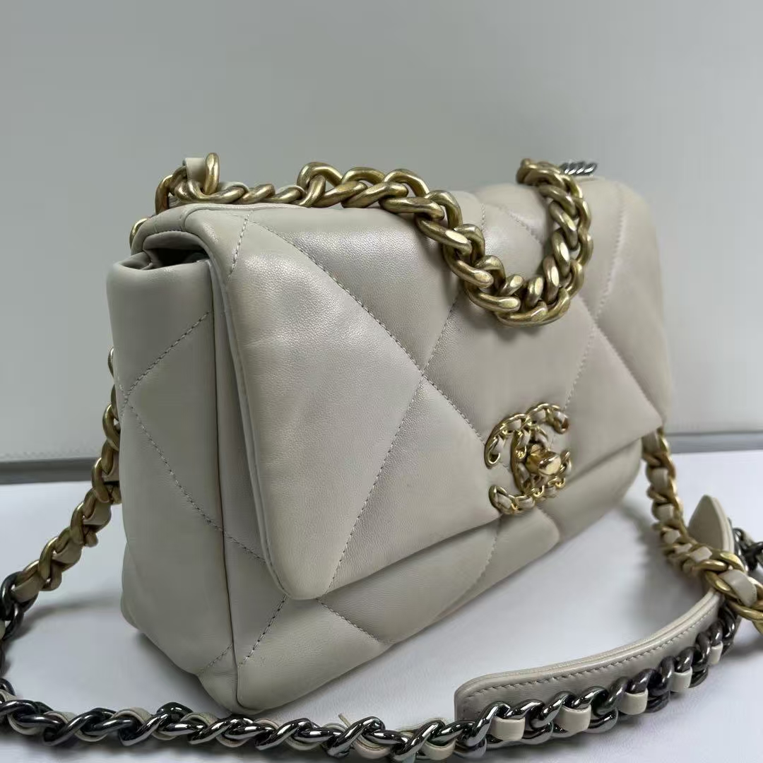 CHANEL 19 Flap Cream Bag CHANEL 19 Flap Cream Bag