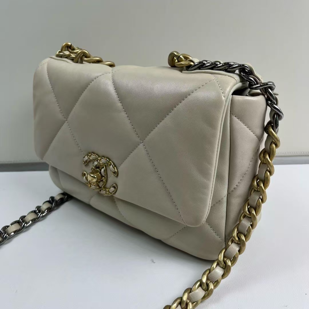 CHANEL 19 Flap Cream Bag CHANEL 19 Flap Cream Bag