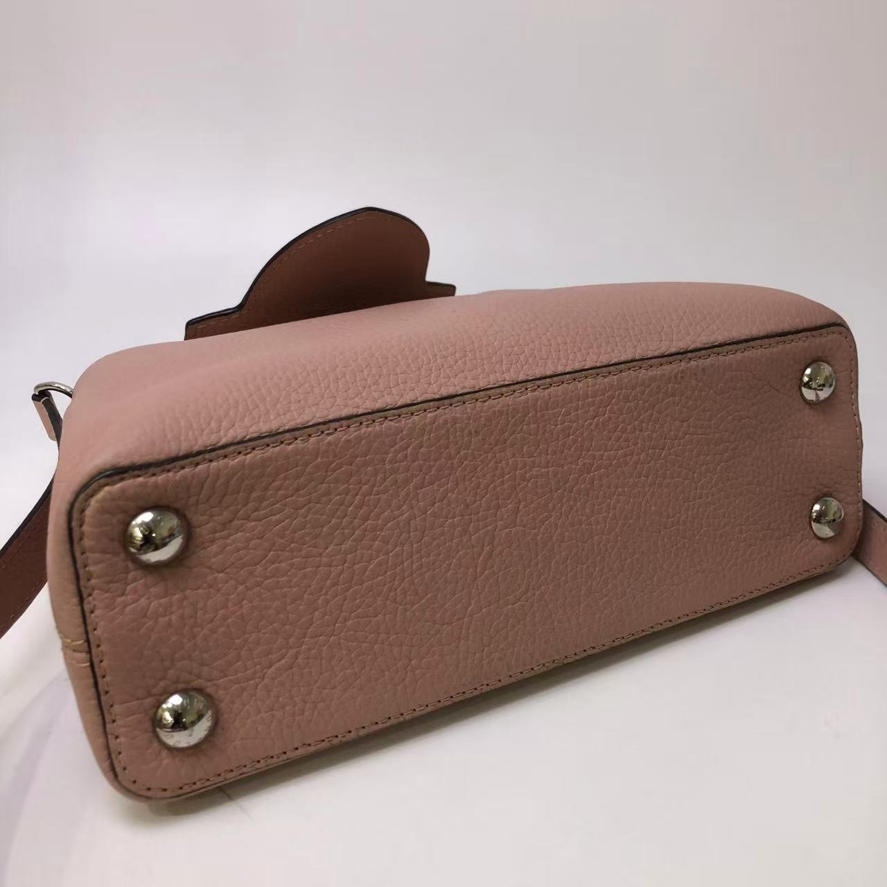 Louis Vuitton Capucines MM Pink Gelato & Python Top Handle Louis Vuitton Capucines MM Pink Gelato & Python Top Handle