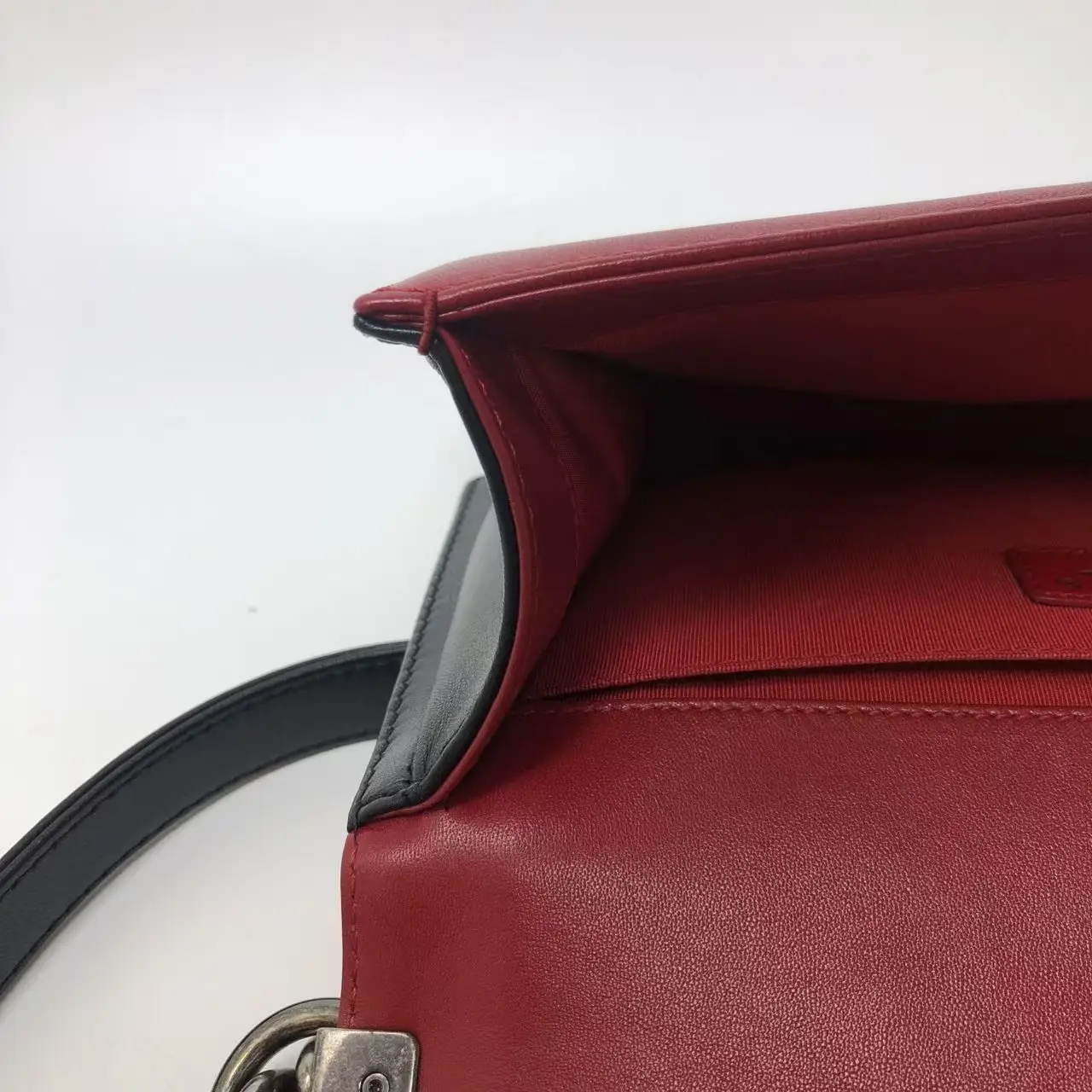 Chanel Black Red Bicolour Quilted Leather Medium Boy Bag Chanel Black Red Bicolour Quilted Leather Medium Boy Bag