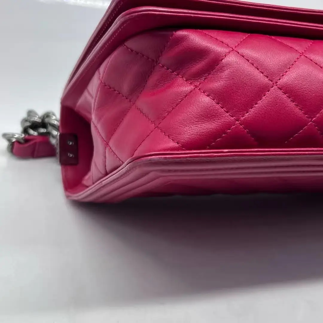 CHANEL Medium Boy Bag Pink Quilted Calfskin CHANEL Medium Boy Bag Pink Quilted Calfskin