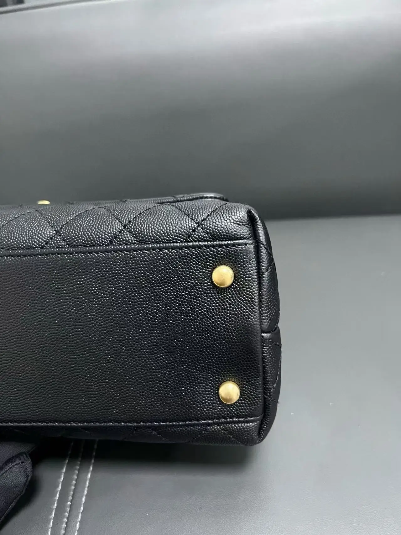 CHANEL Coco Handle Bag Caviar Large CHANEL Coco Handle Bag Caviar Large