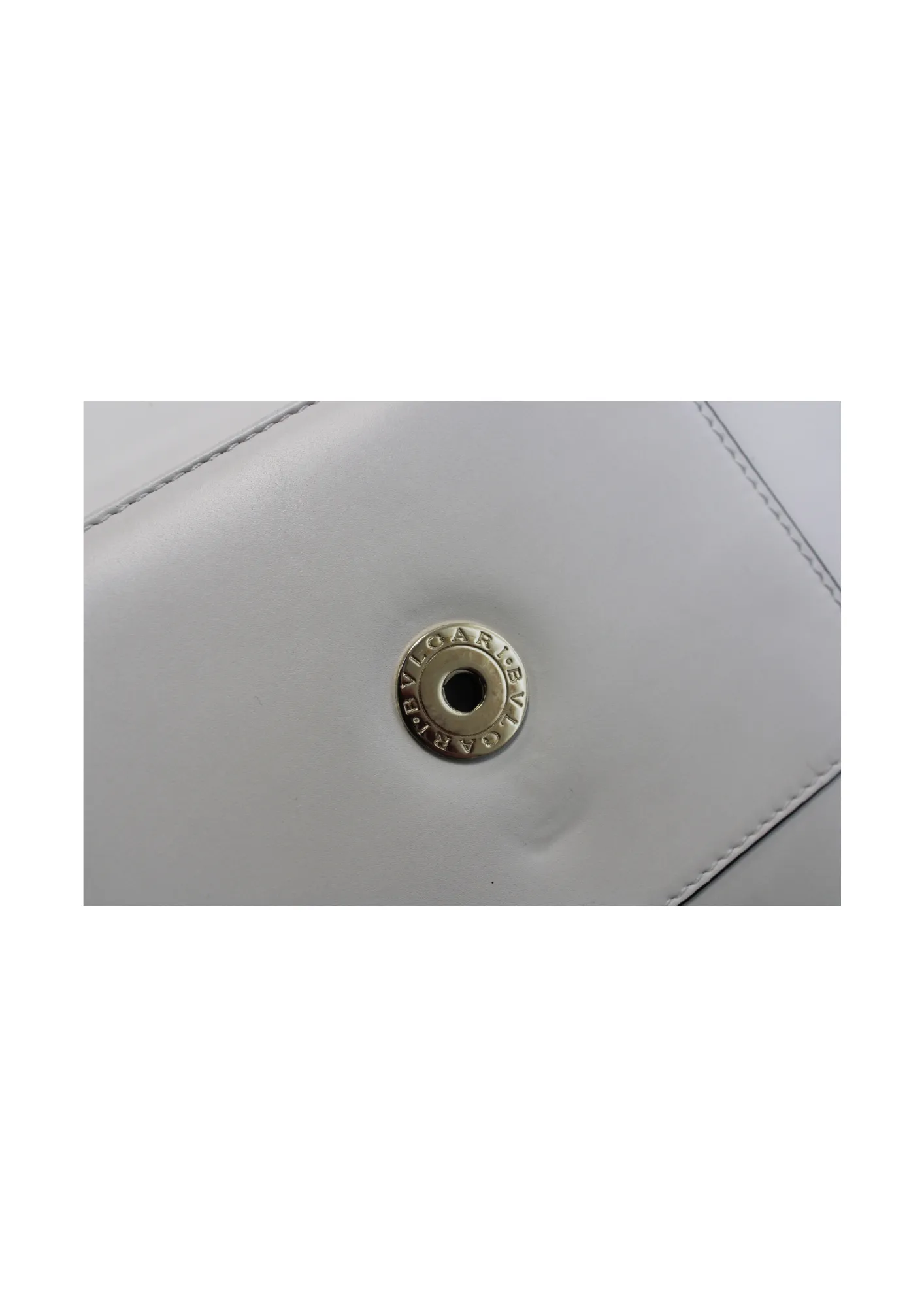 BVLGARI White Leather Medium Serpenti Forever Flap Shoulder Bag BVLGARI White Leather Medium Serpenti Forever Flap Shoulder Bag