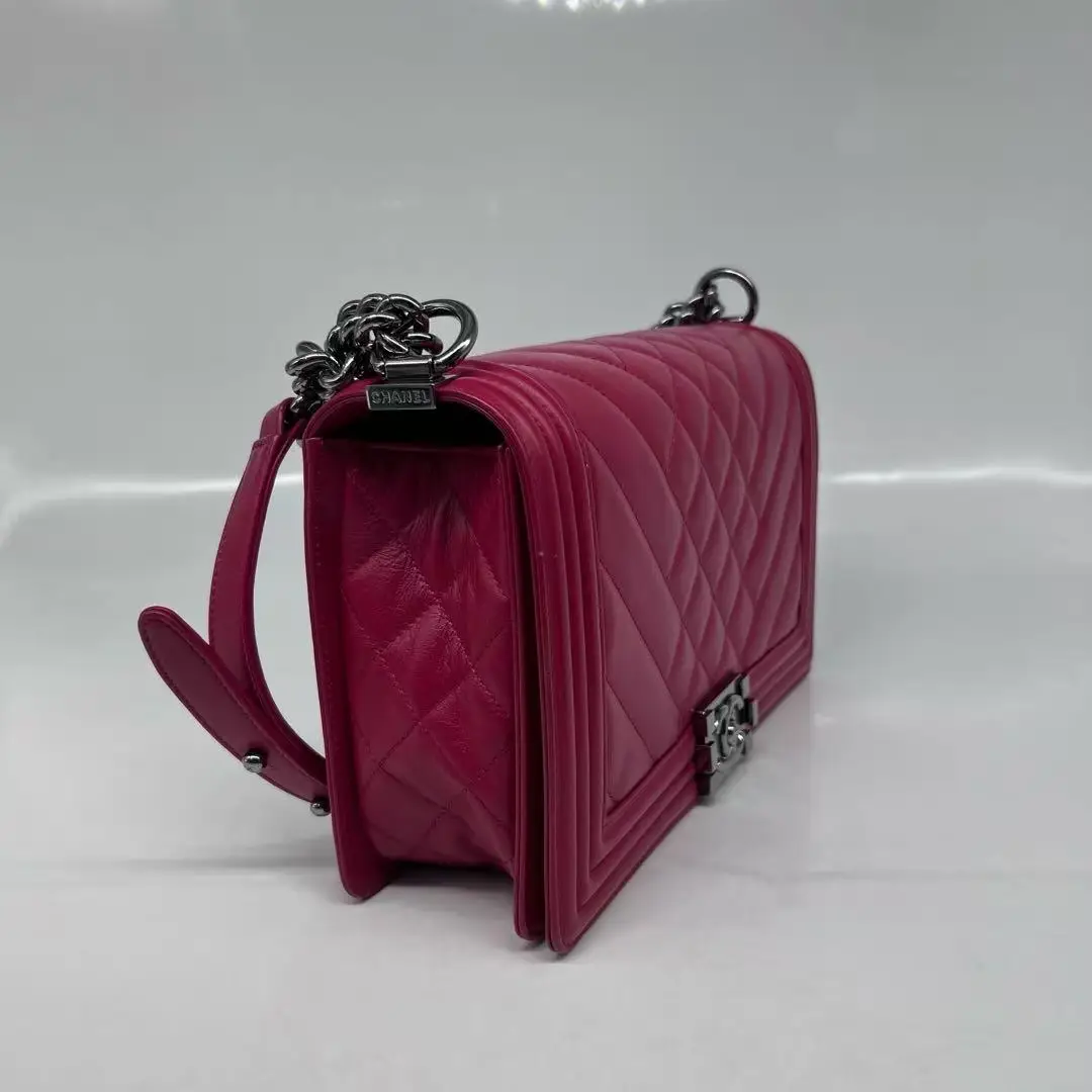 CHANEL Medium Boy Bag Pink Quilted Calfskin CHANEL Medium Boy Bag Pink Quilted Calfskin