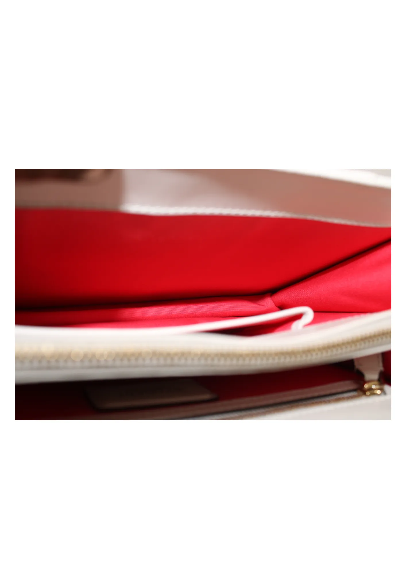 BVLGARI White Leather Medium Serpenti Forever Flap Shoulder Bag BVLGARI White Leather Medium Serpenti Forever Flap Shoulder Bag