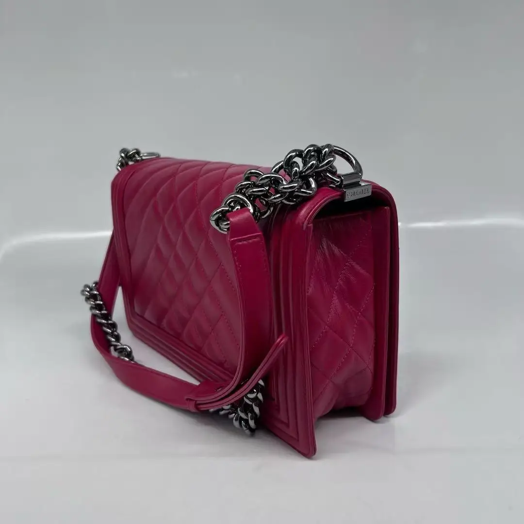 CHANEL Medium Boy Bag Pink Quilted Calfskin CHANEL Medium Boy Bag Pink Quilted Calfskin