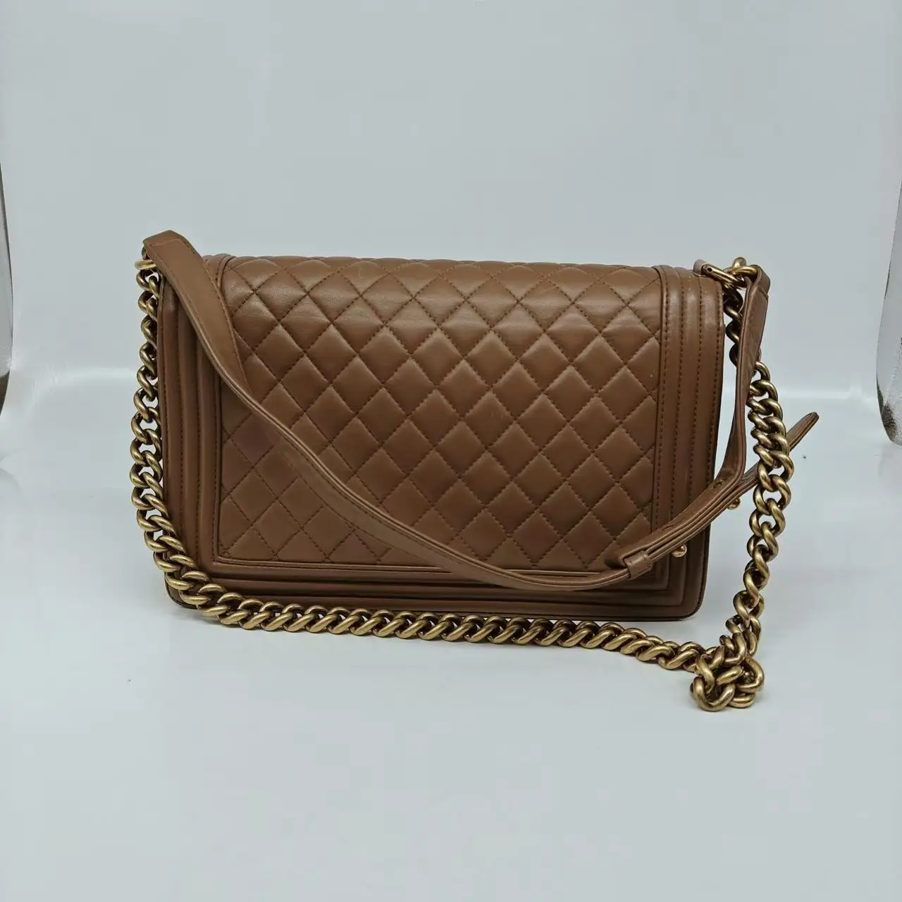 CHANEL Medium Boy Bag Beige Lambskin Gold Hardware CHANEL Medium Boy Bag Beige Lambskin Gold Hardware