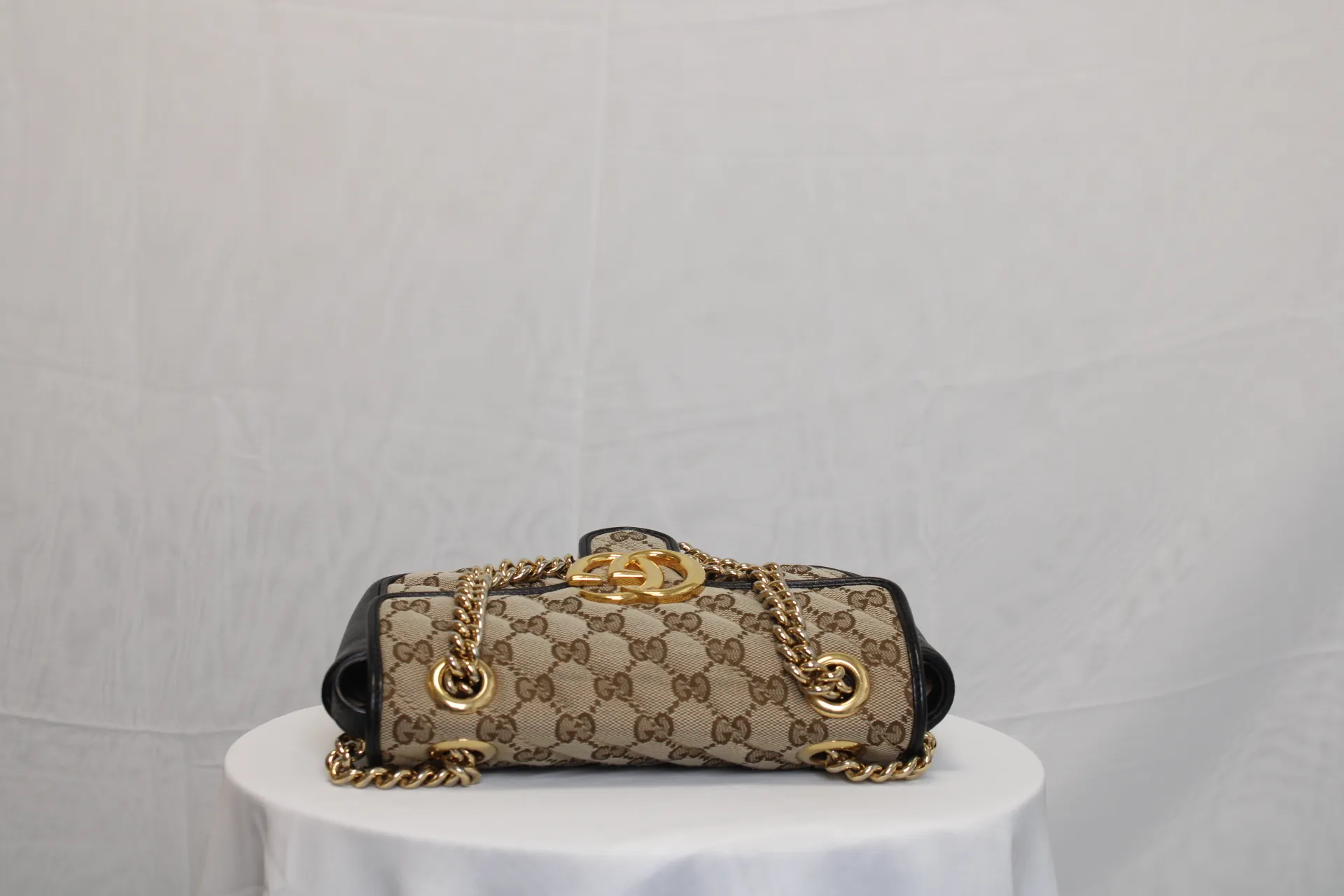 GUCCI GG Marmont Small Canvas Shoulder Bag GUCCI GG Marmont Small Canvas Shoulder Bag